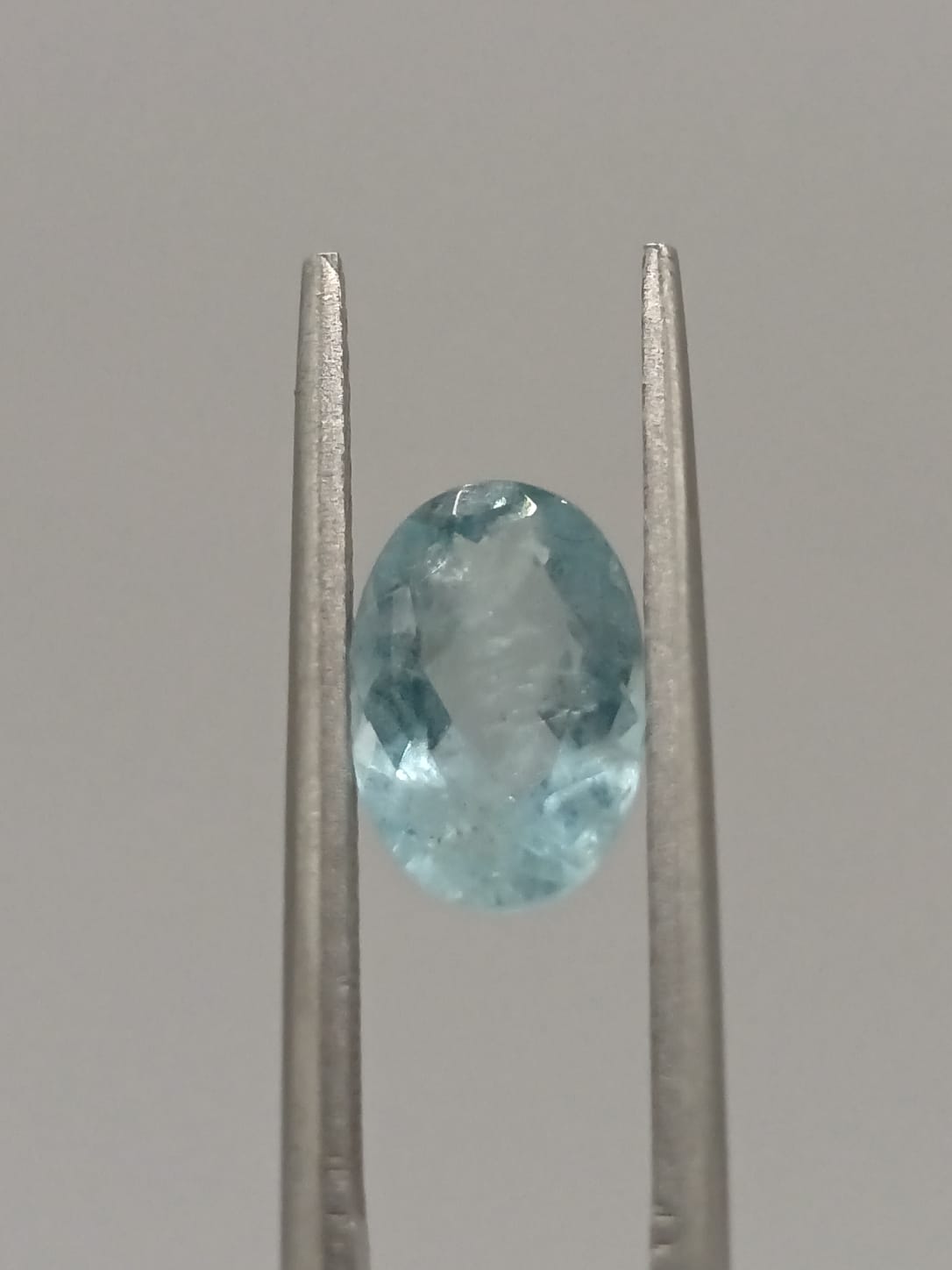 Aguamarina ovalada de 1.53ct