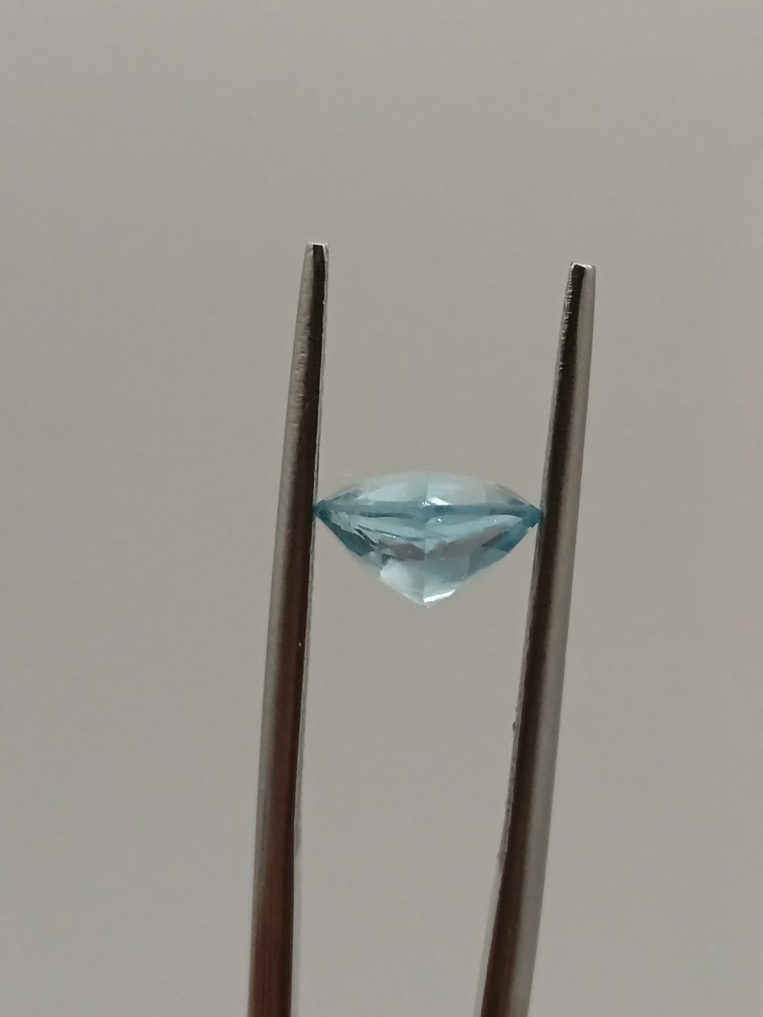 Aguamarina forma de gota de 1.48ct