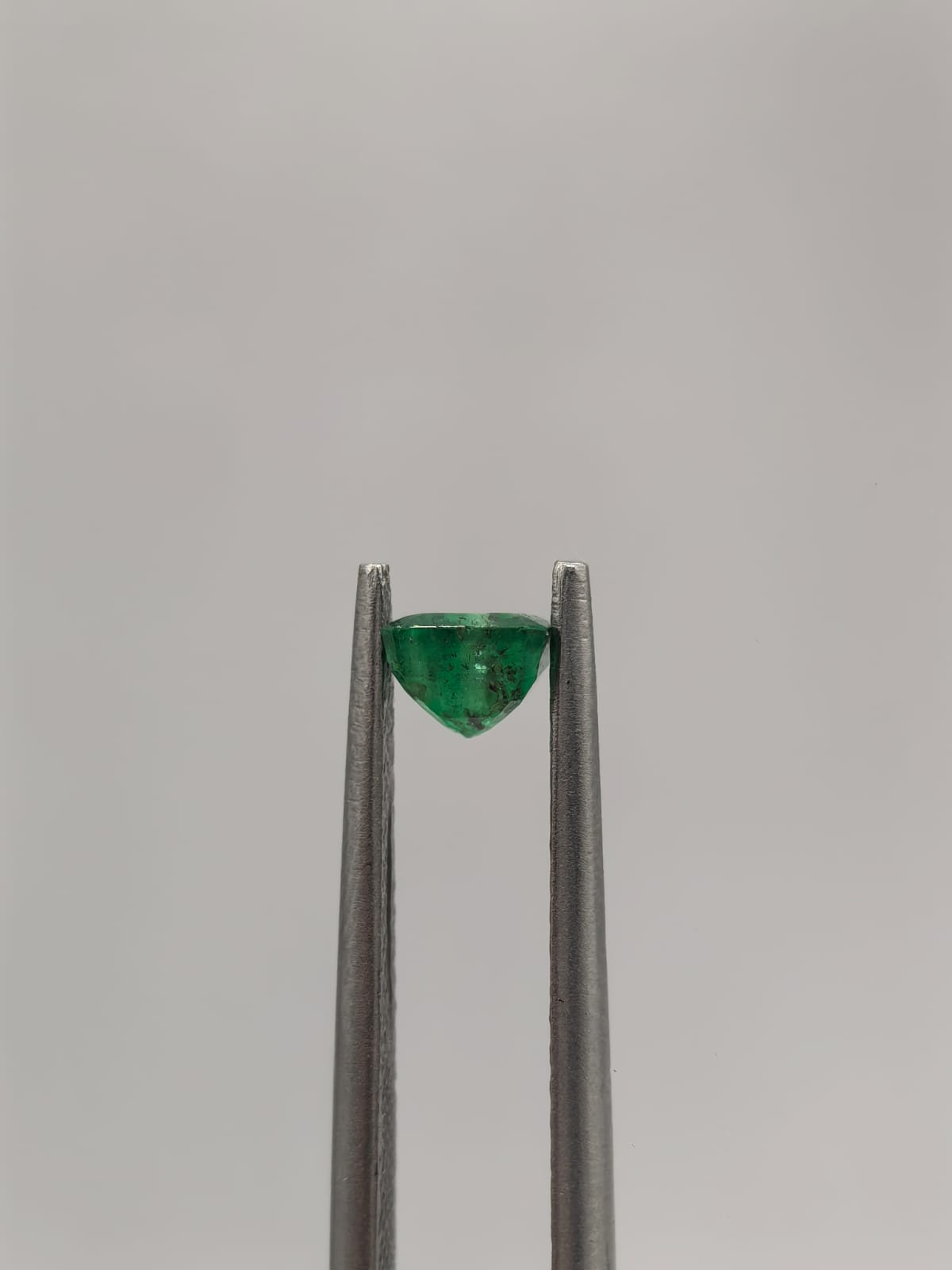 Esmeralda colombiana cuadrada de 0.43ct