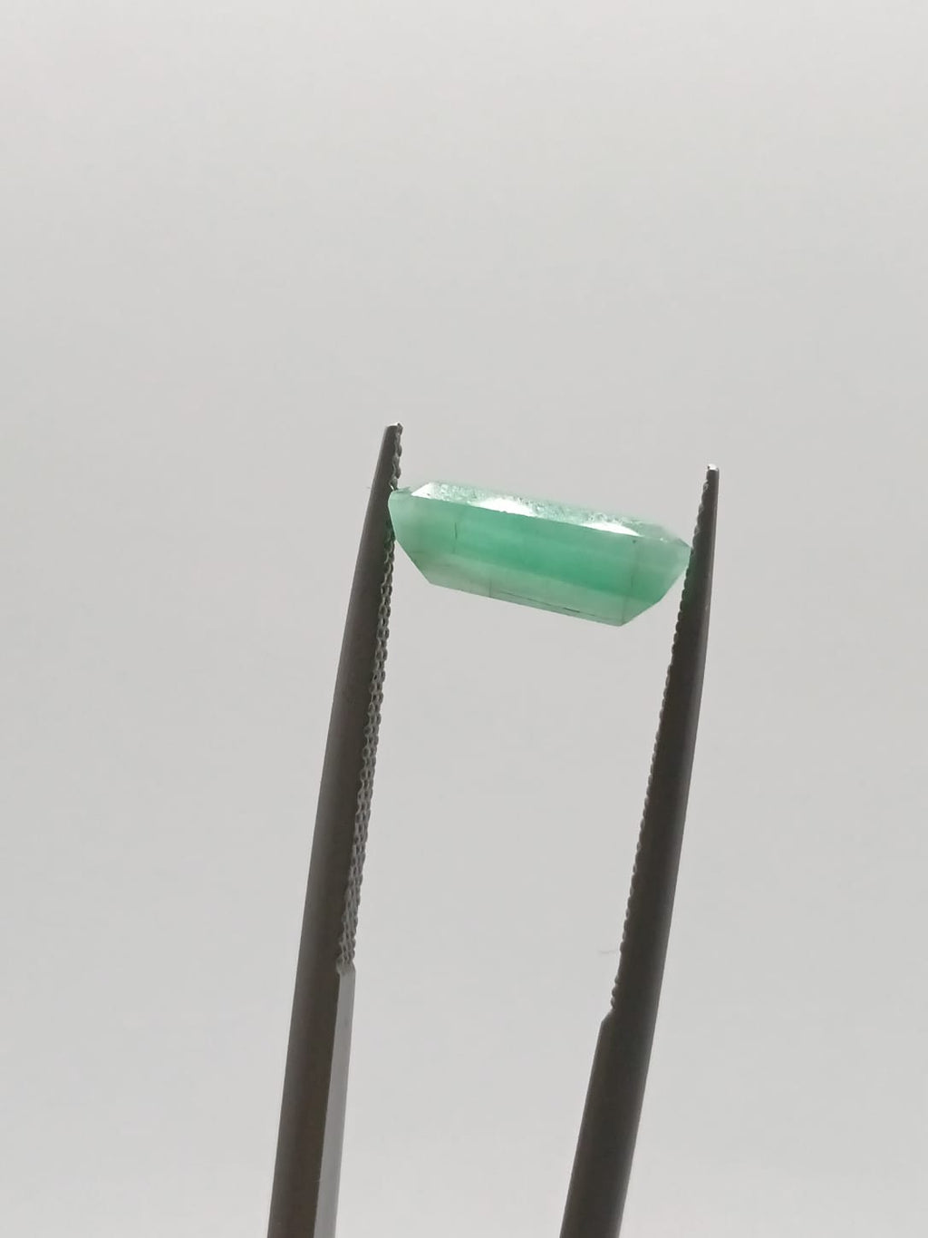 Esmeralda brasileña rectangular de 2.34ct