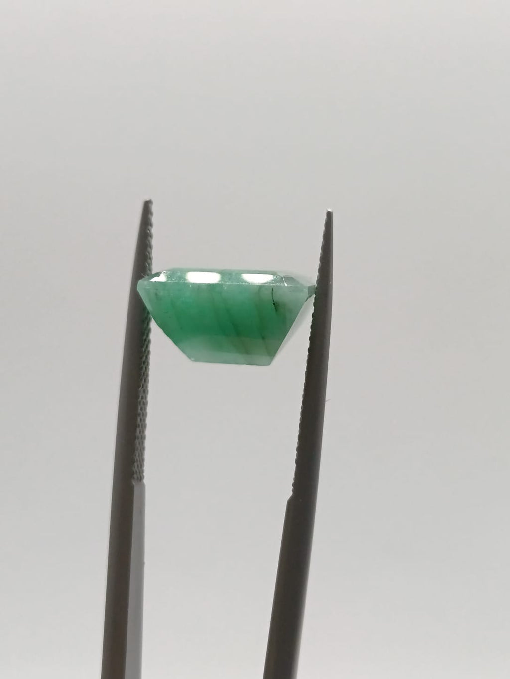 Esmeralda brasileña rectangular de 5.60ct