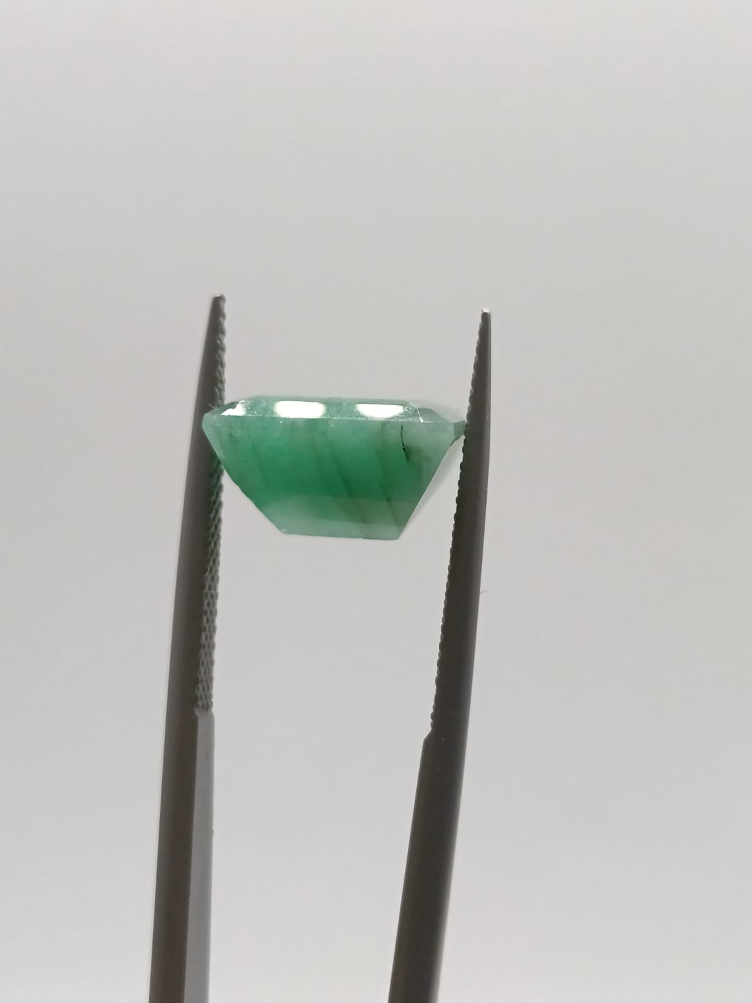 Esmeralda brasileña rectangular de 5.60ct