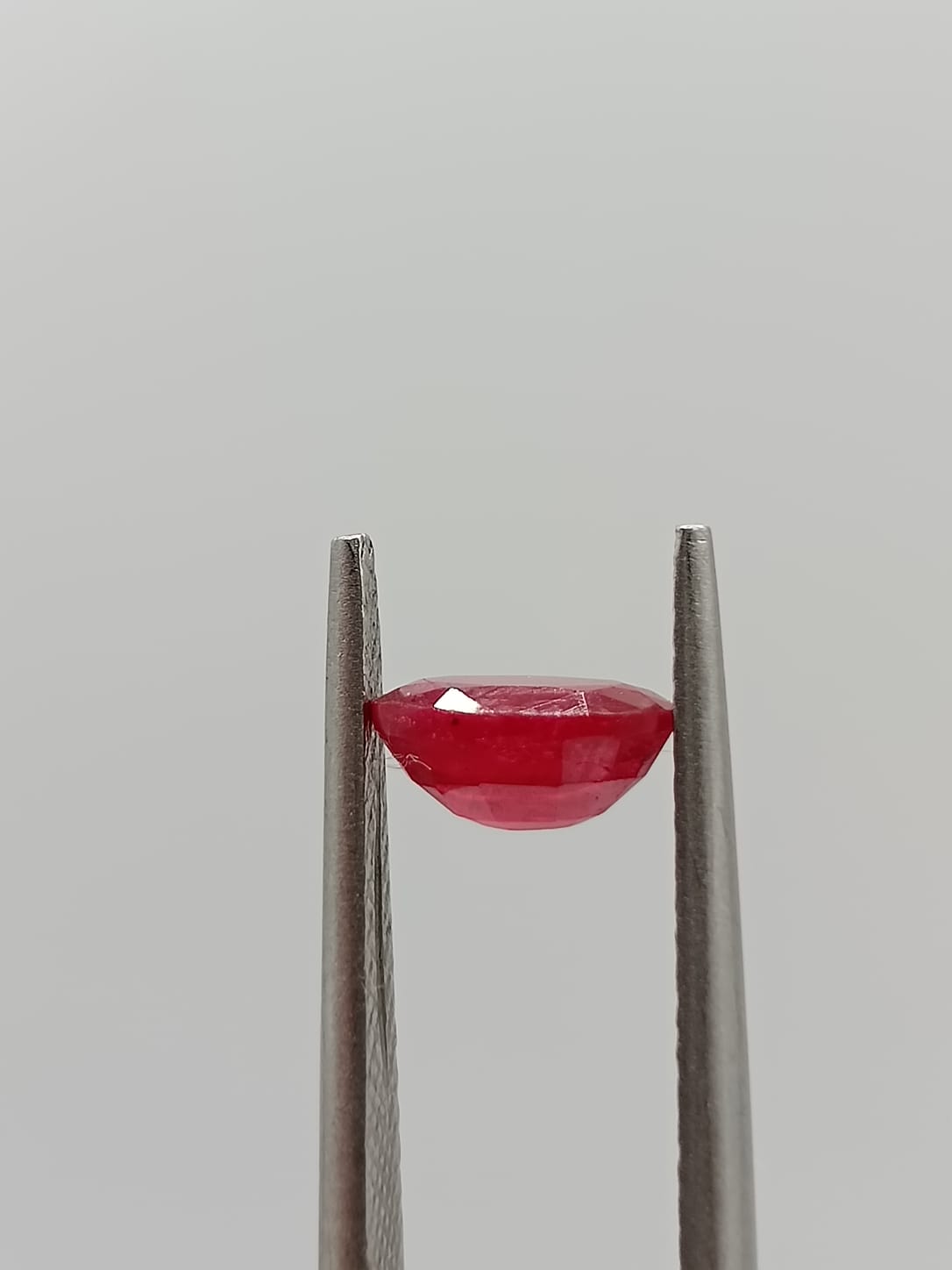 Rubí ovalado de 1.12ct