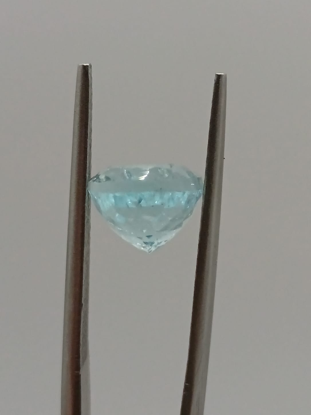 Aguamarina ovalada de 3.33ct