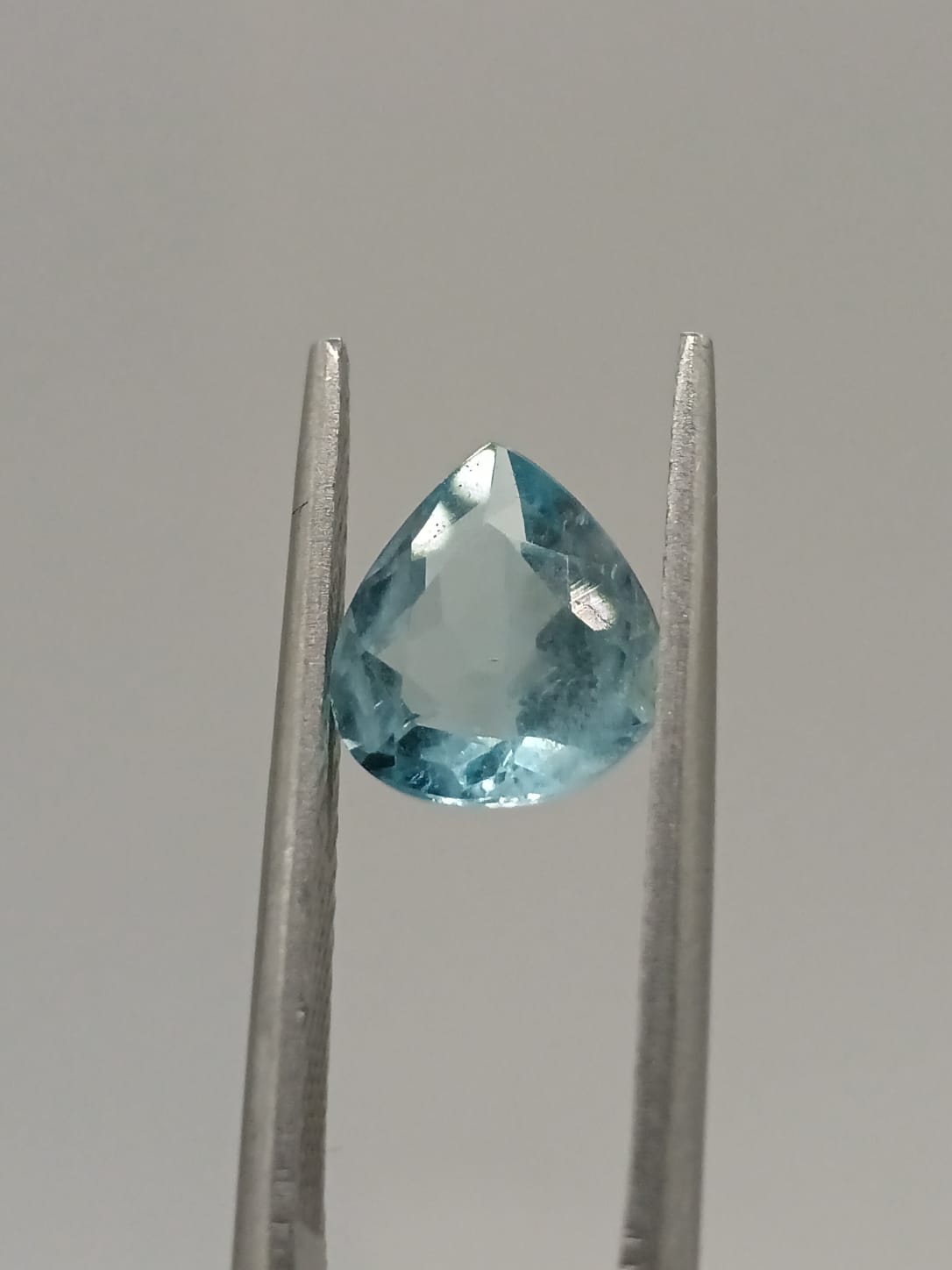 Aguamarina forma de gota de 1.48ct