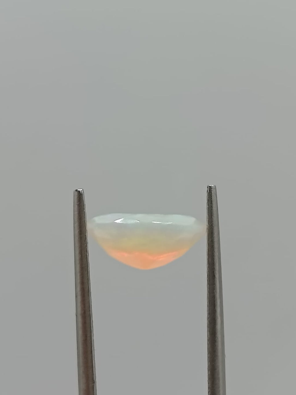 Ópalo ovalado de 1.34ct