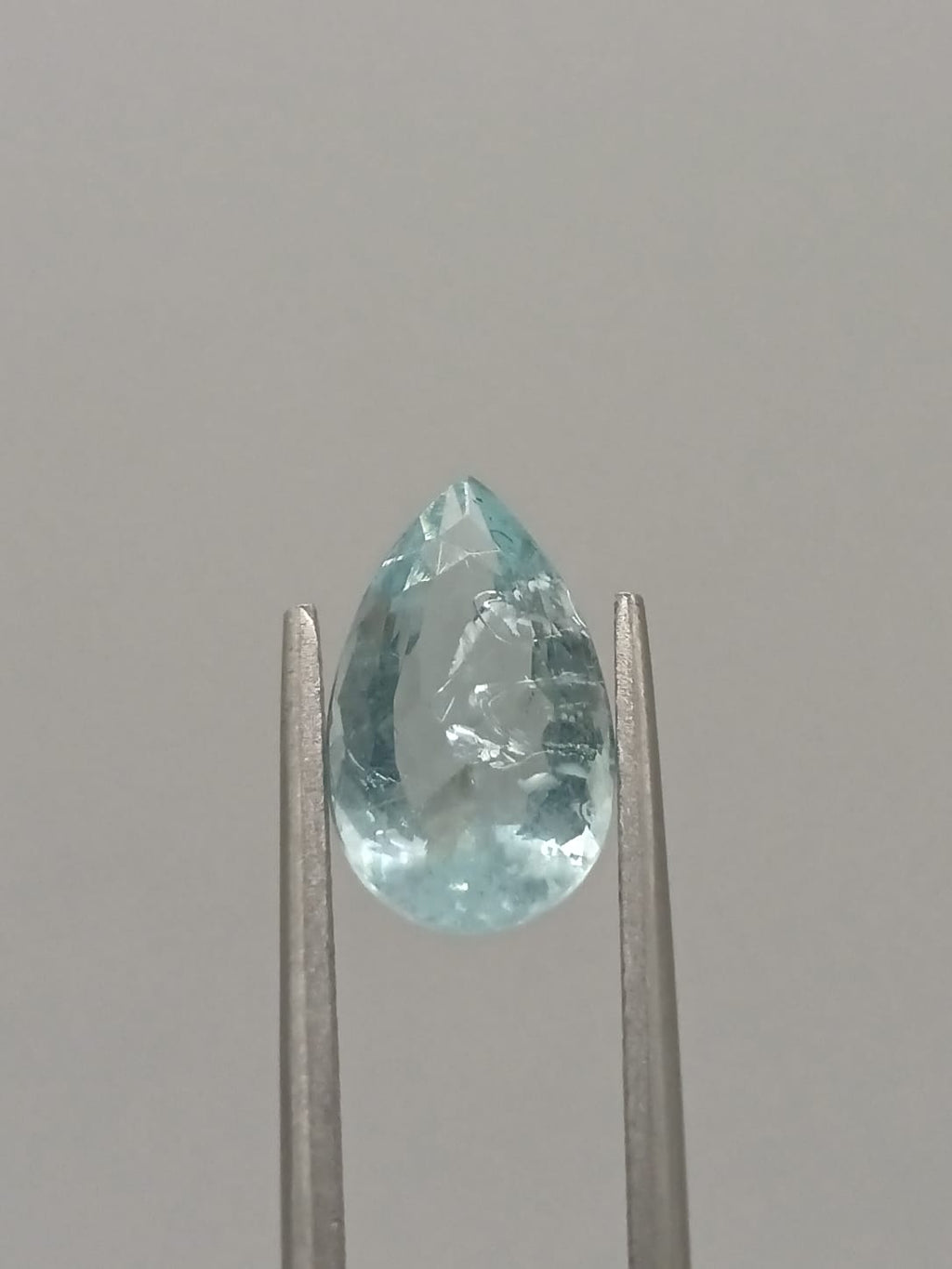 Aguamarina forma de gota de 2.85ct