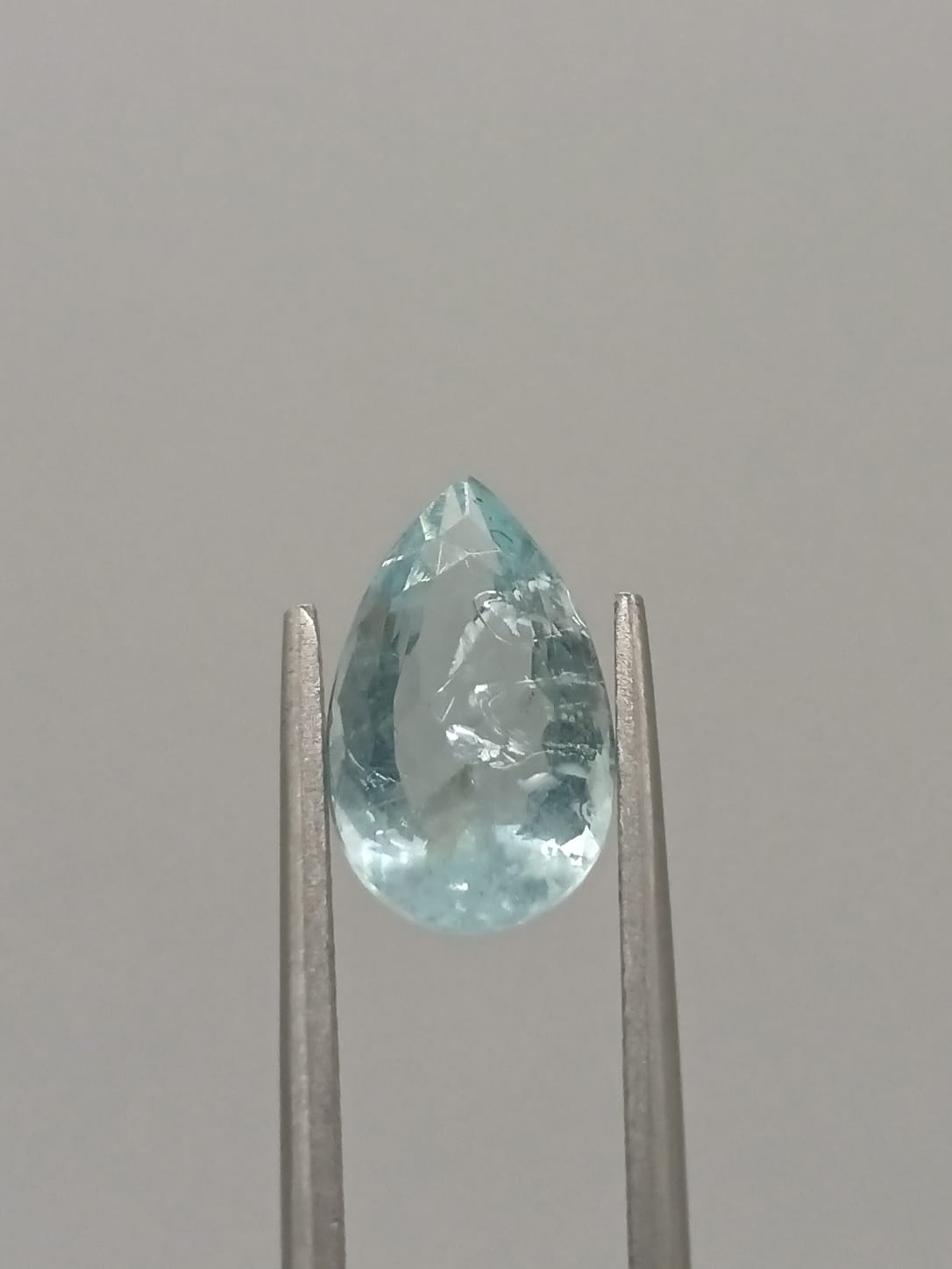 Aguamarina forma de gota de 2.85ct