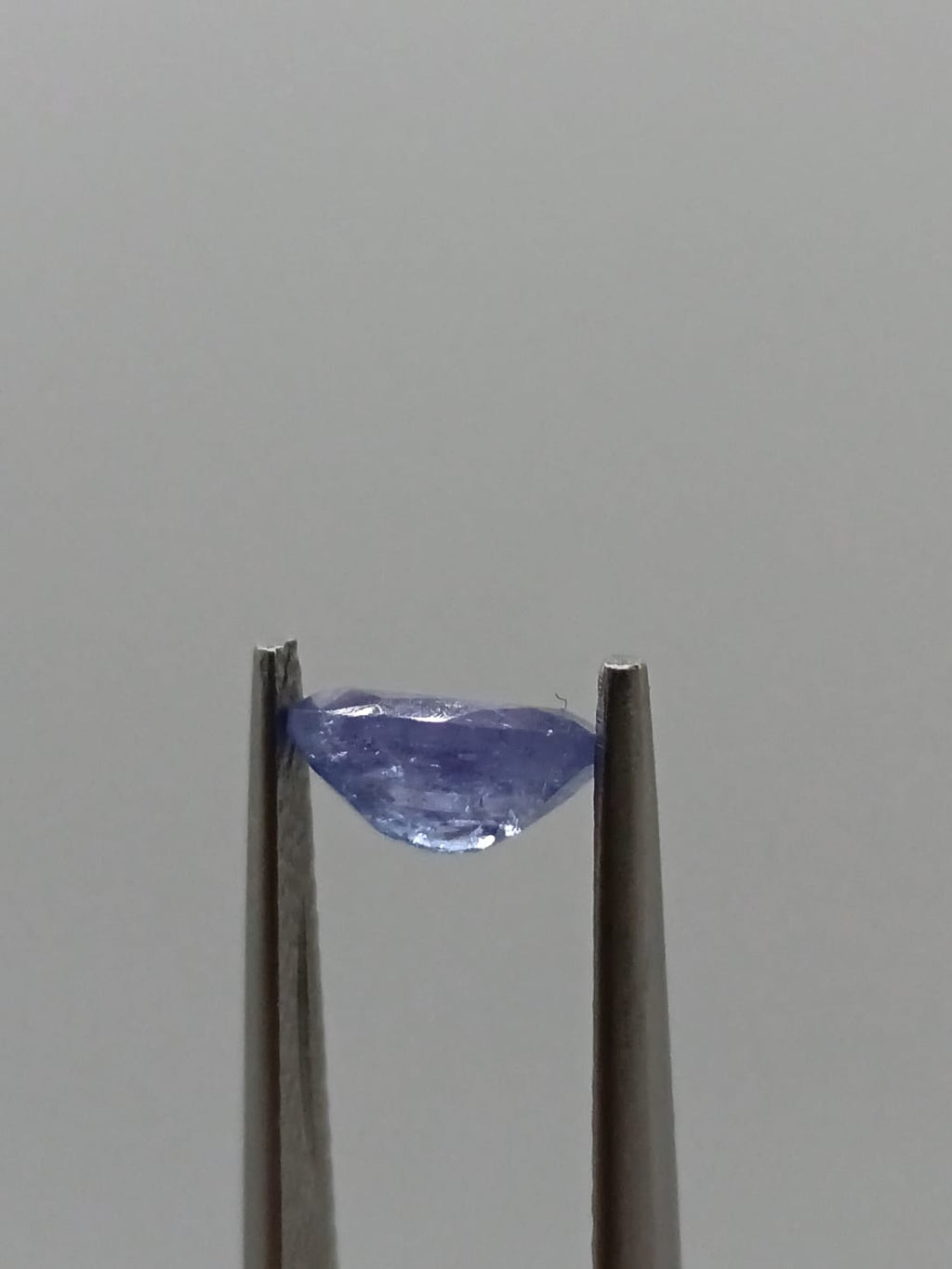 Tanzanita ovalada de 0.82ct
