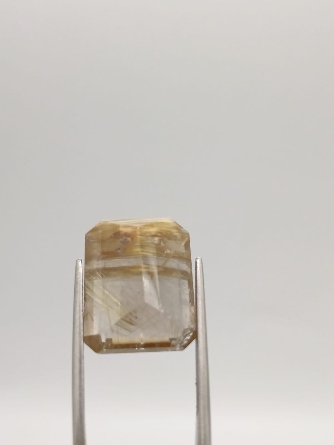 Cuarzo rutilado rectangular de 16.33ct