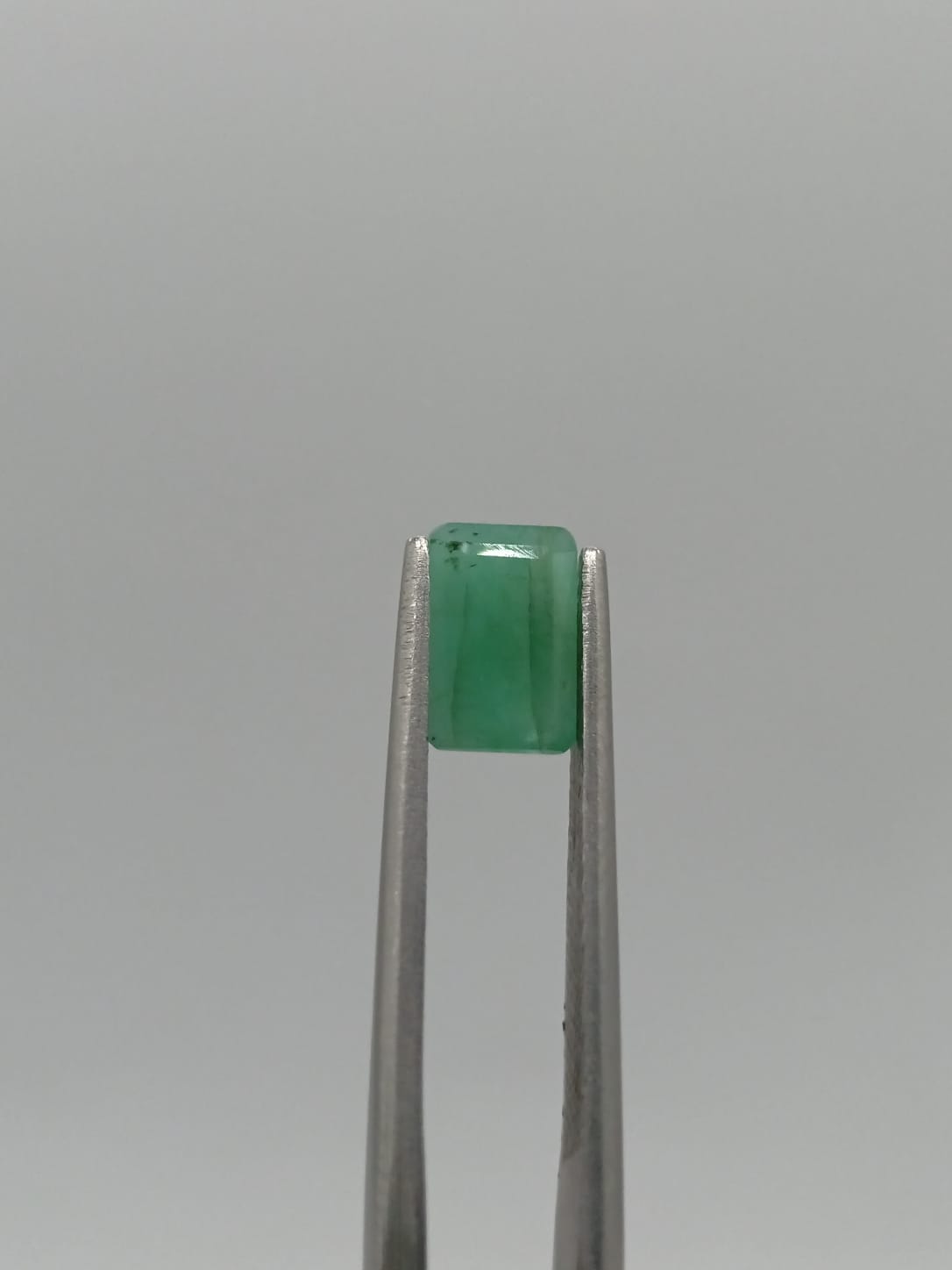 Esmeralda brasileña rectangular de 1.09ct