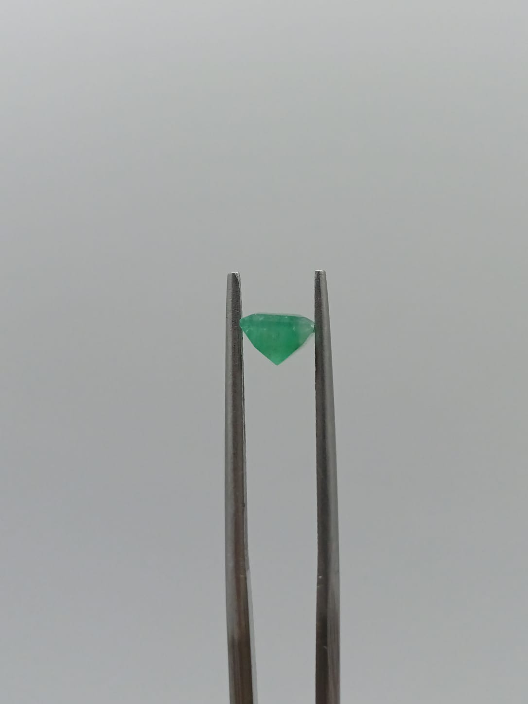 Esmeralda brasileña cuadrada de 0.66ct