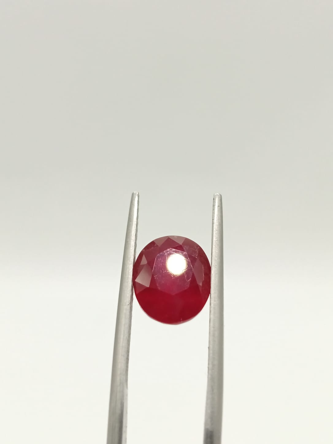 Rubí ovalado de 4.58ct