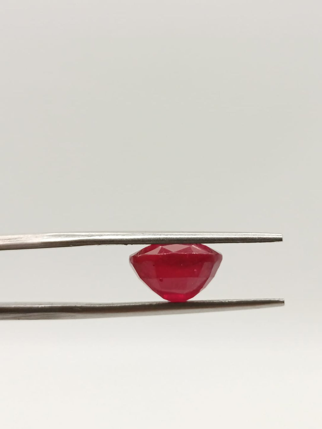 Rubí ovalado de 4.58ct