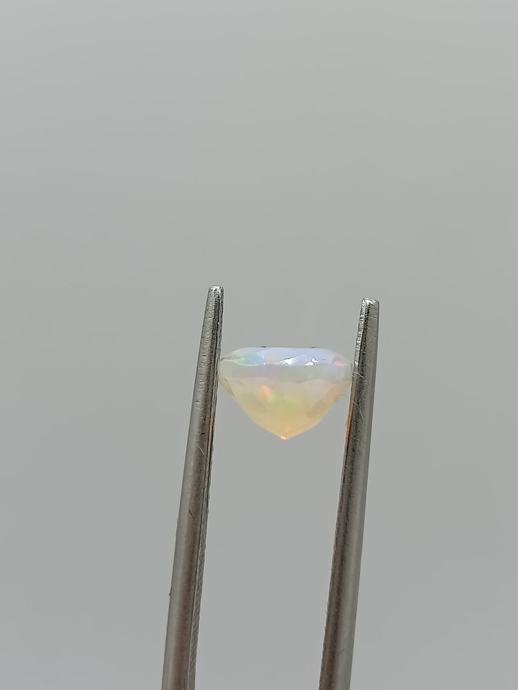 Ópalo ovalado de 1.29ct