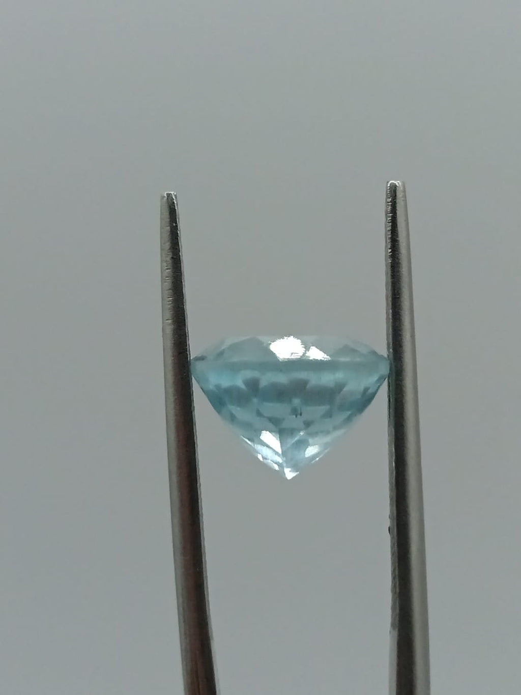 Aguamarina ovalada de 3.87ct