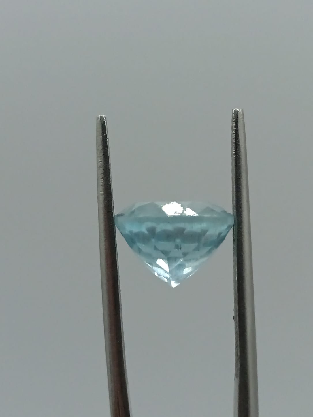 Aguamarina ovalada de 3.87ct