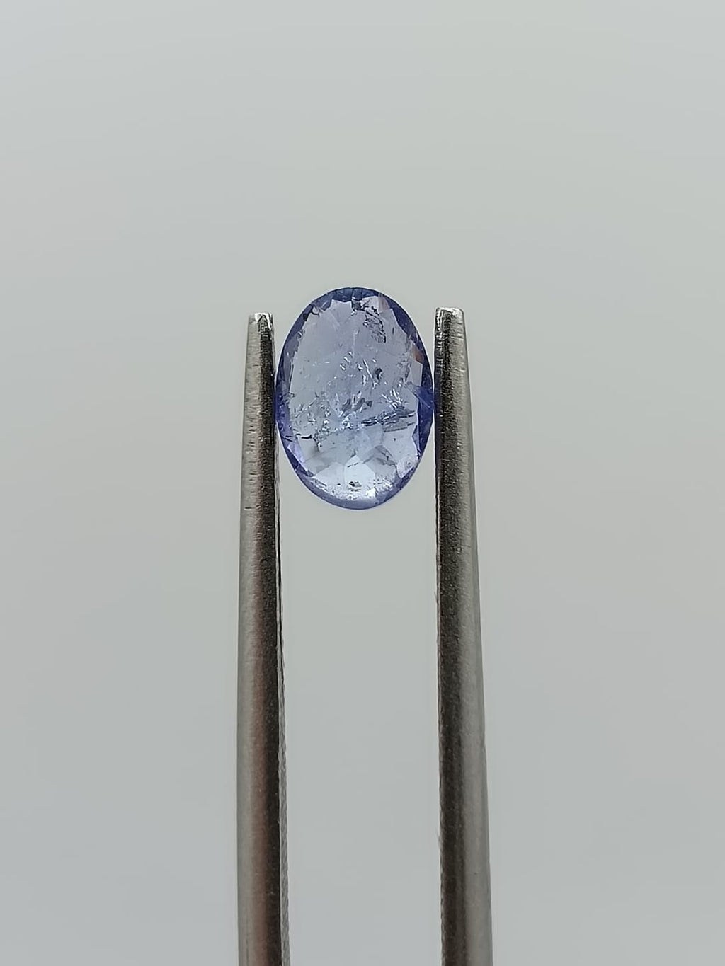 Tanzanita ovalada de 0.84ct