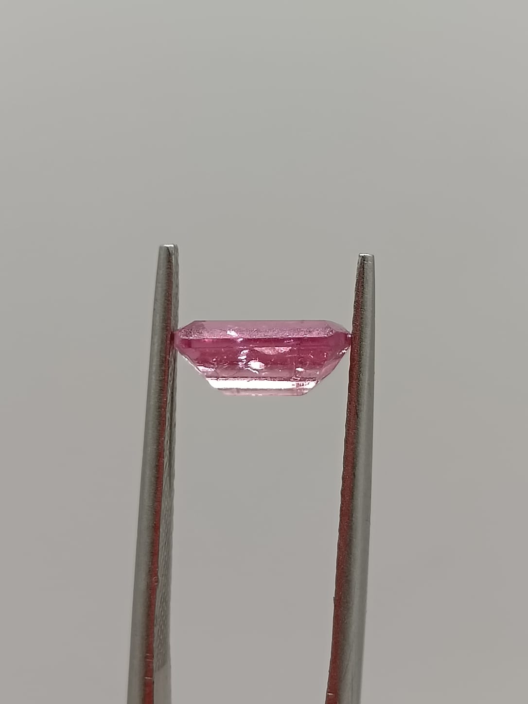 Turmalina rosa rectangular de 1.42ct