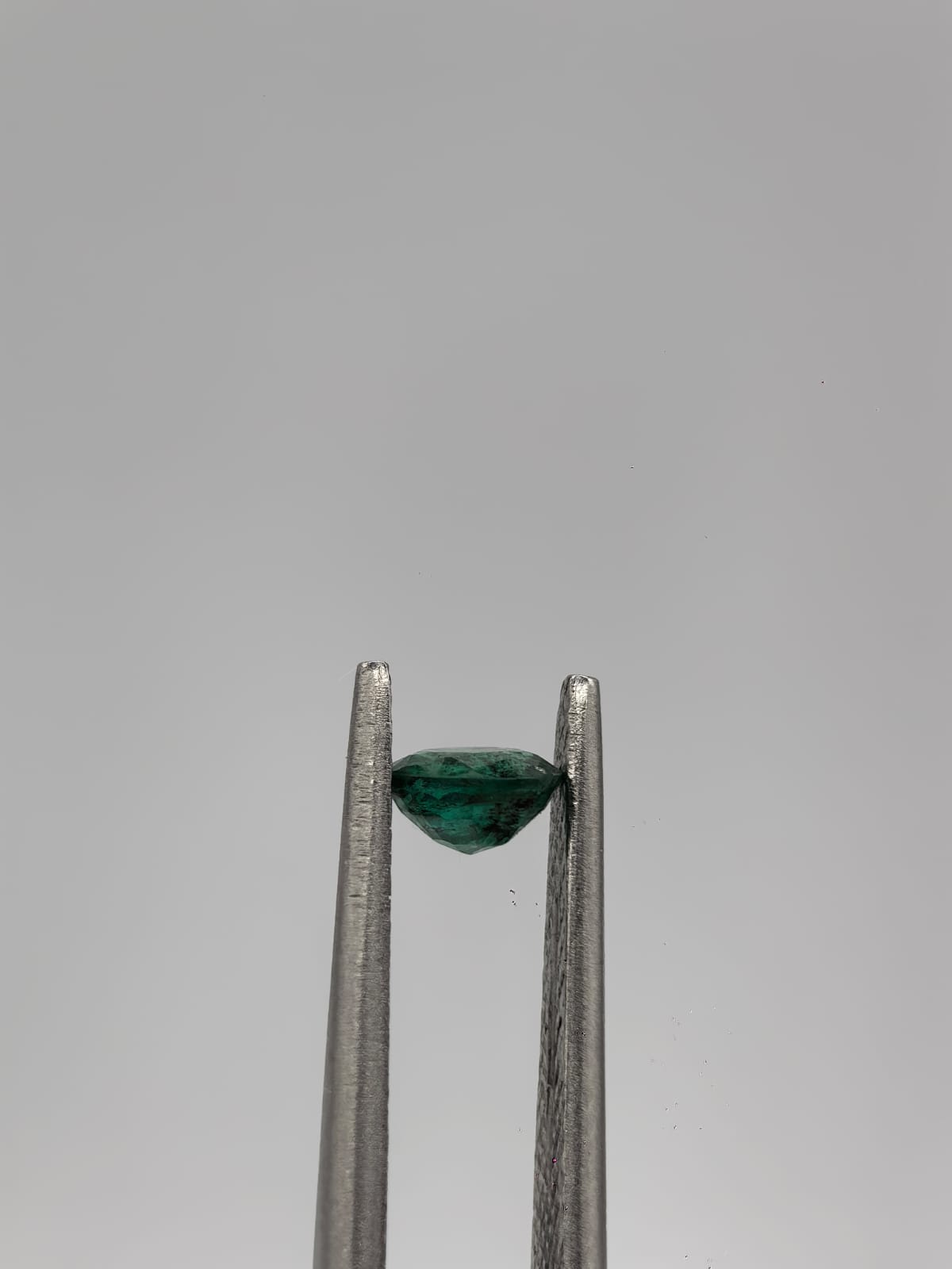 Esmeralda colombiana circular de 0.34ct