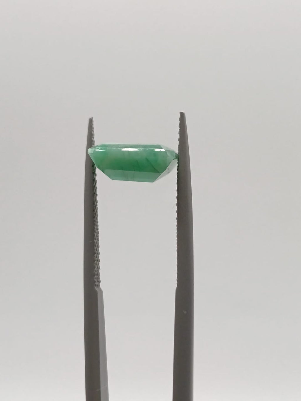 Esmeralda brasileña rectangular de 2.85ct