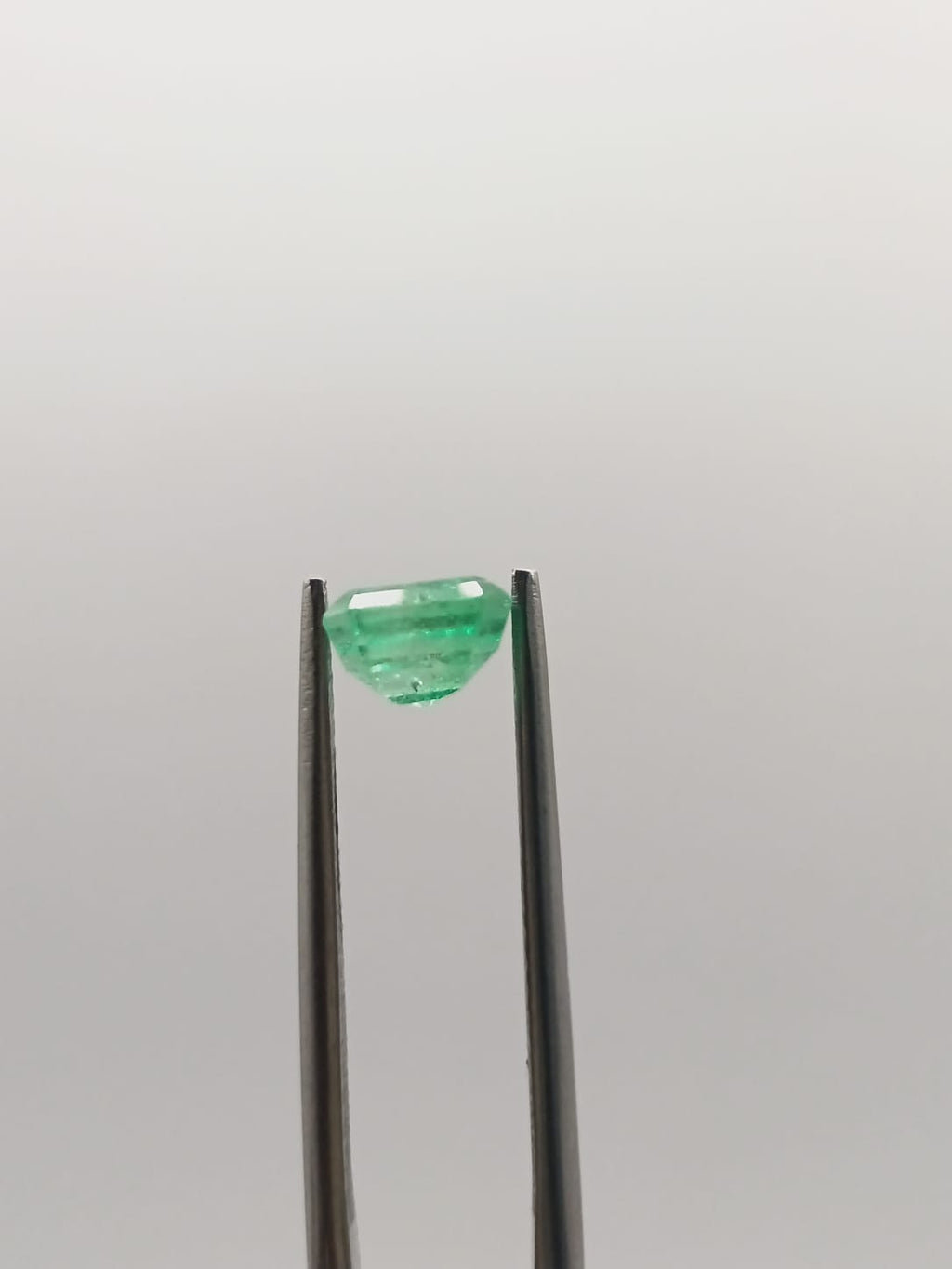 Esmeralda colombiana rectangular de 1.67ct