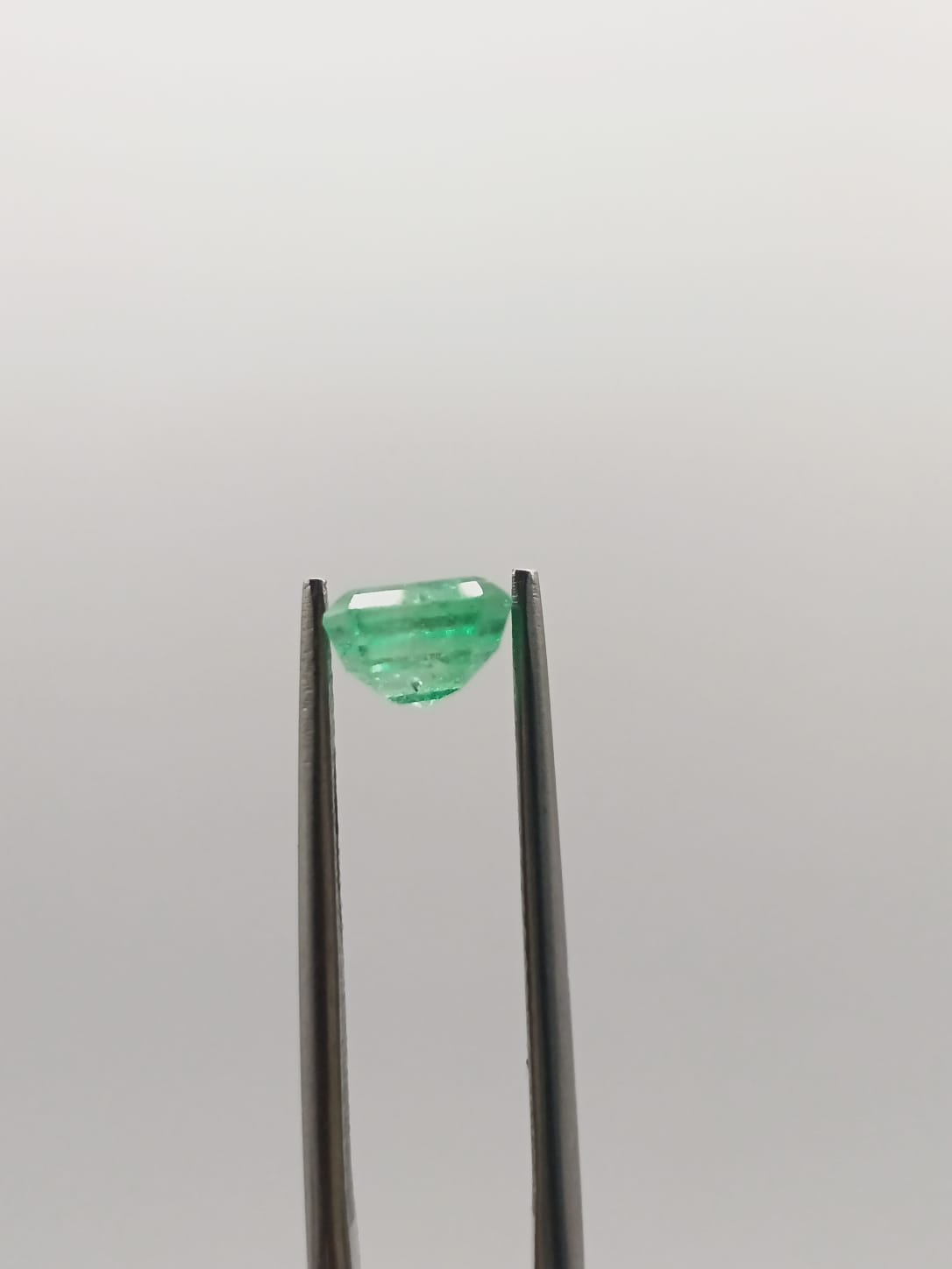 Esmeralda colombiana rectangular de 1.67ct