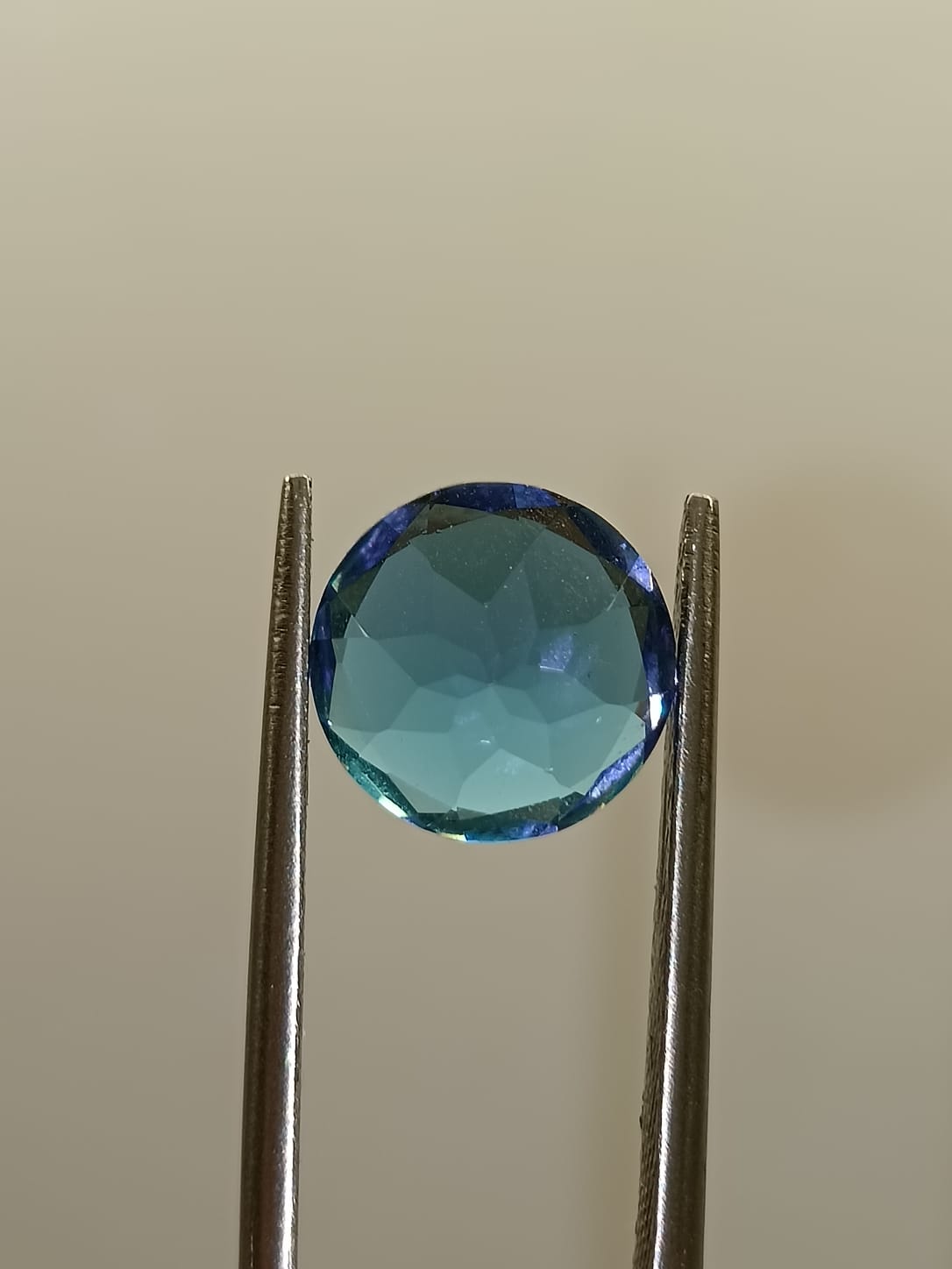 Alejandrita circular de 2.86ct