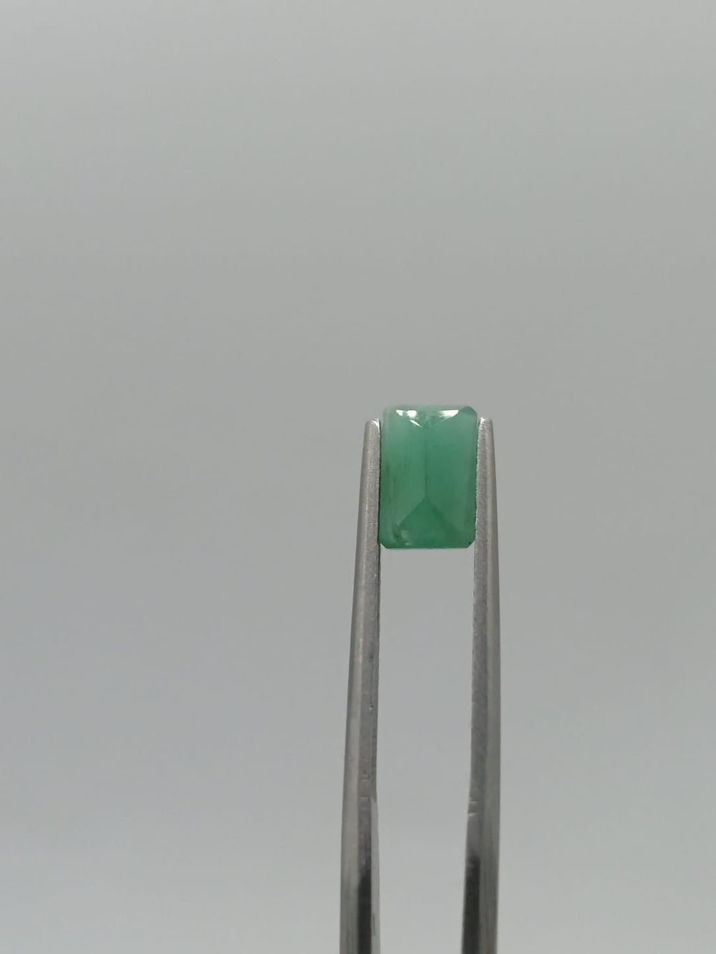 Esmeralda brasileña rectangular de 1.09ct