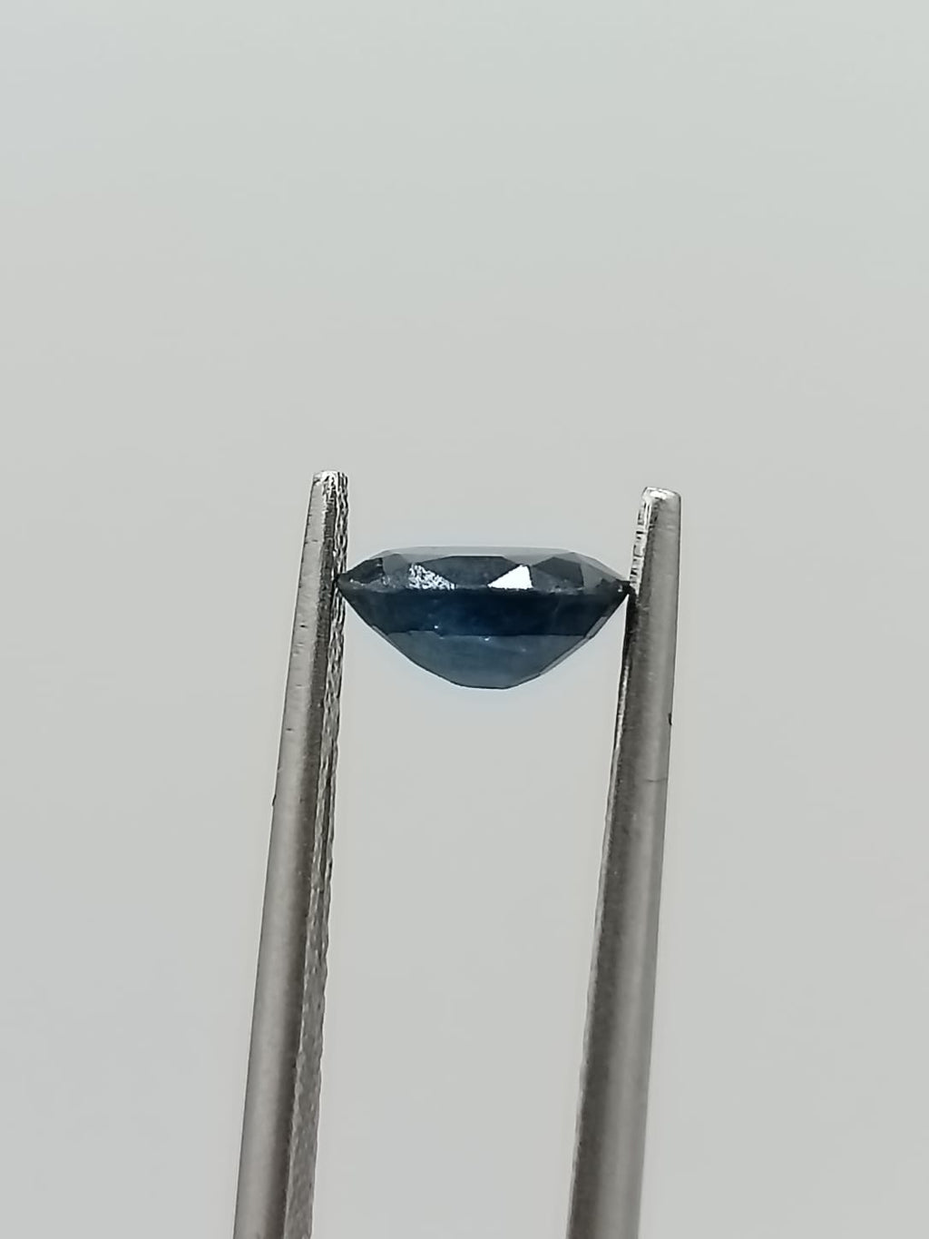 Zafiro ovalado de 0.97ct
