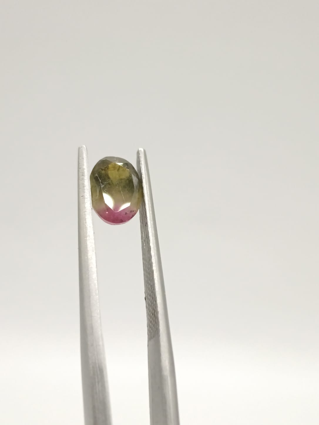Turmalina sandia ovalada de 1.14ct
