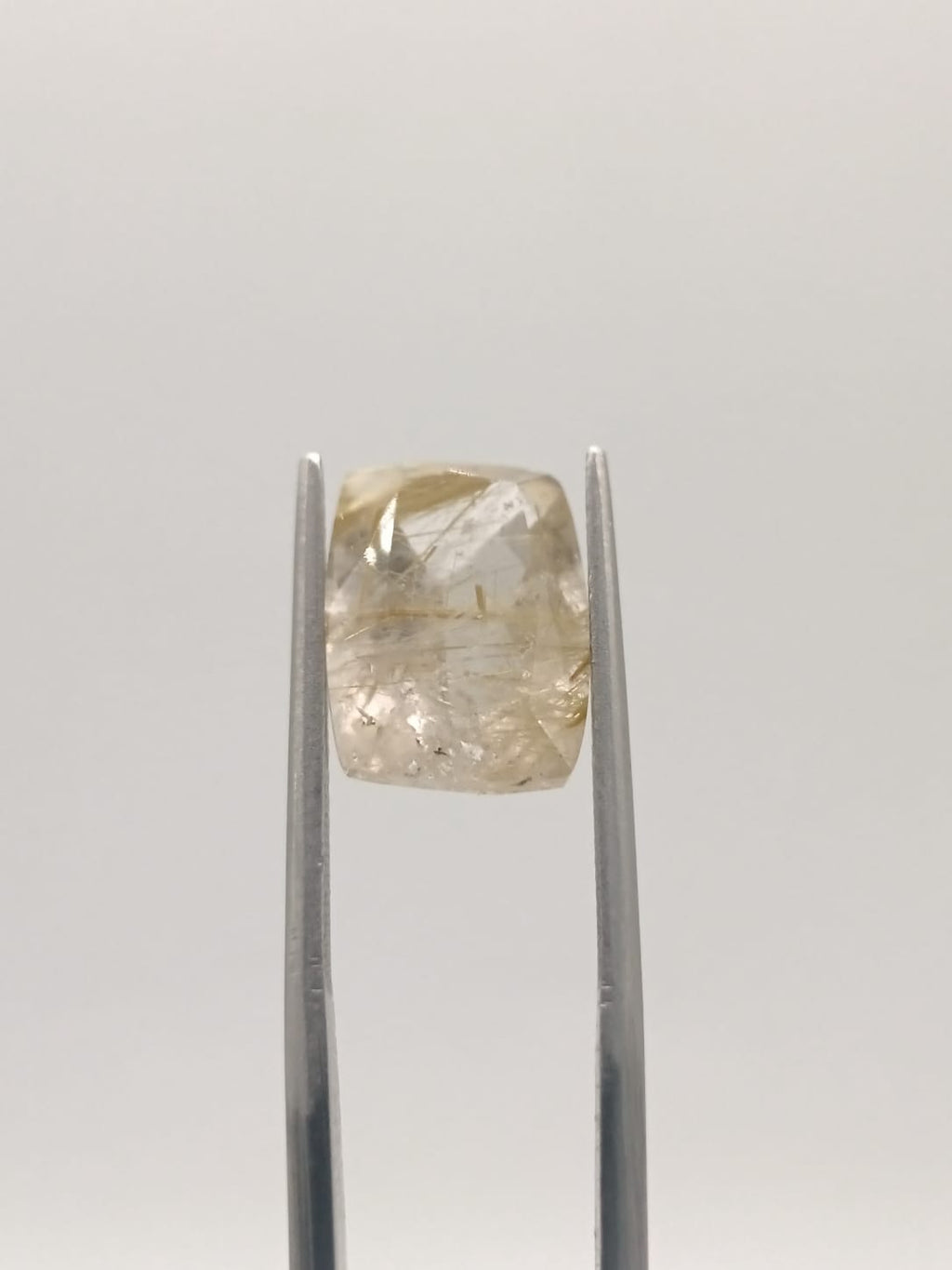 Cuarzo rutilado rectangular de 6.94ct