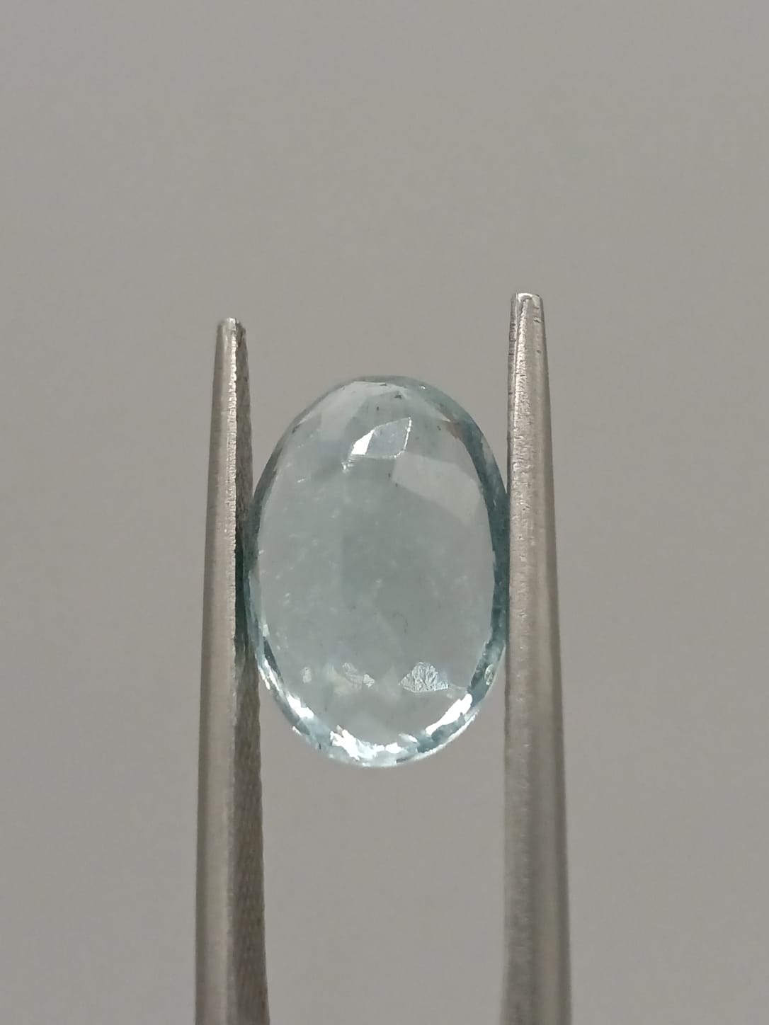 Aguamarina ovalada de 3.35ct