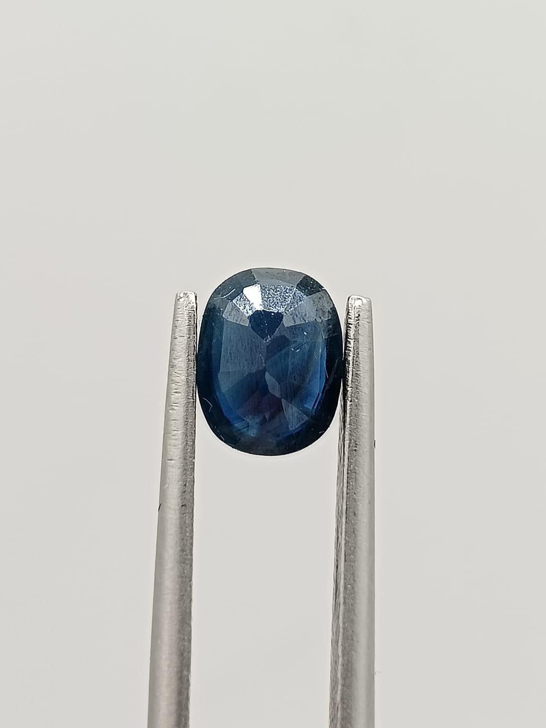 Zafiro ovalado de 0.97ct