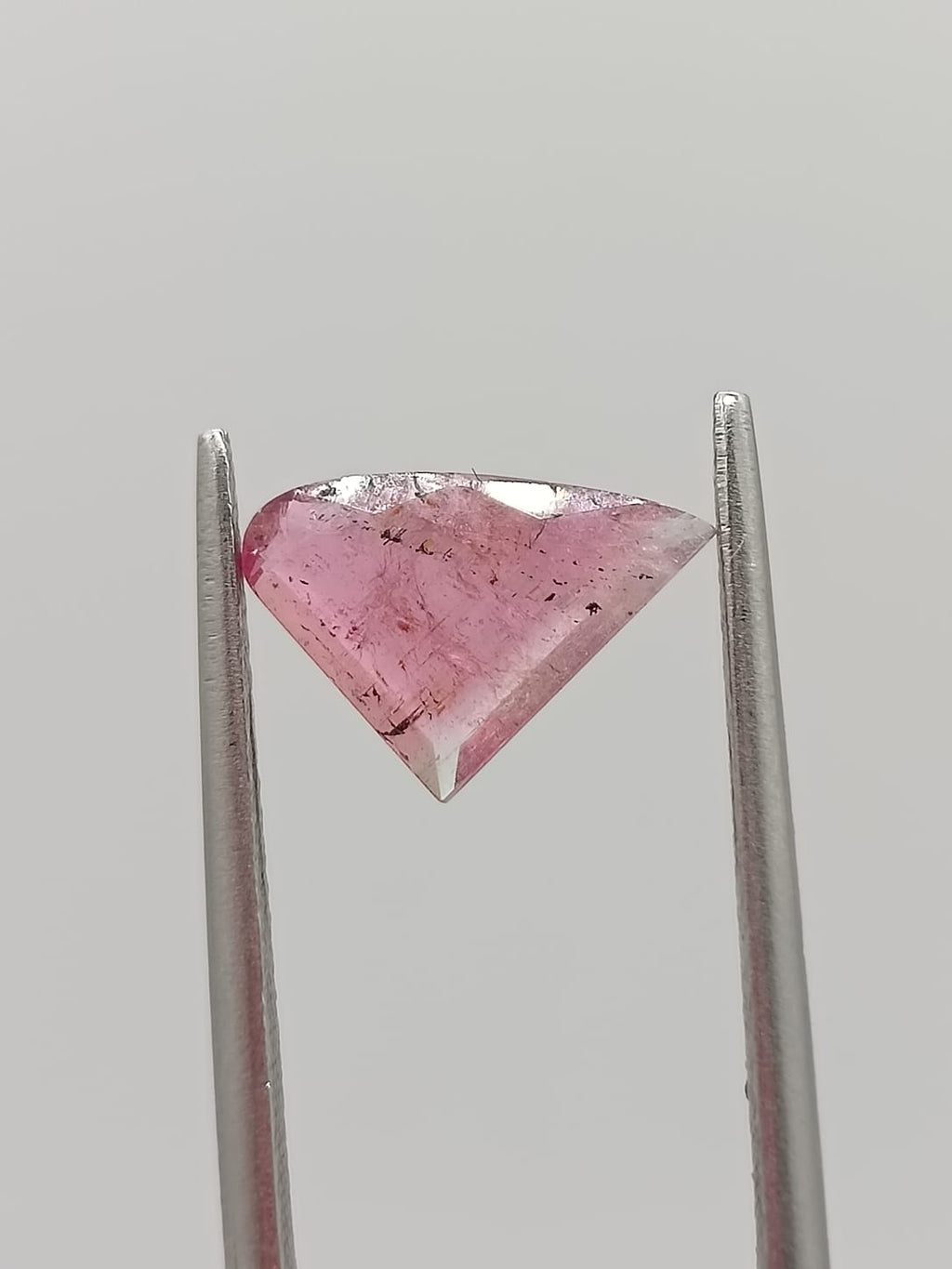 Turmalina rosa corte fancy de 1.25ct