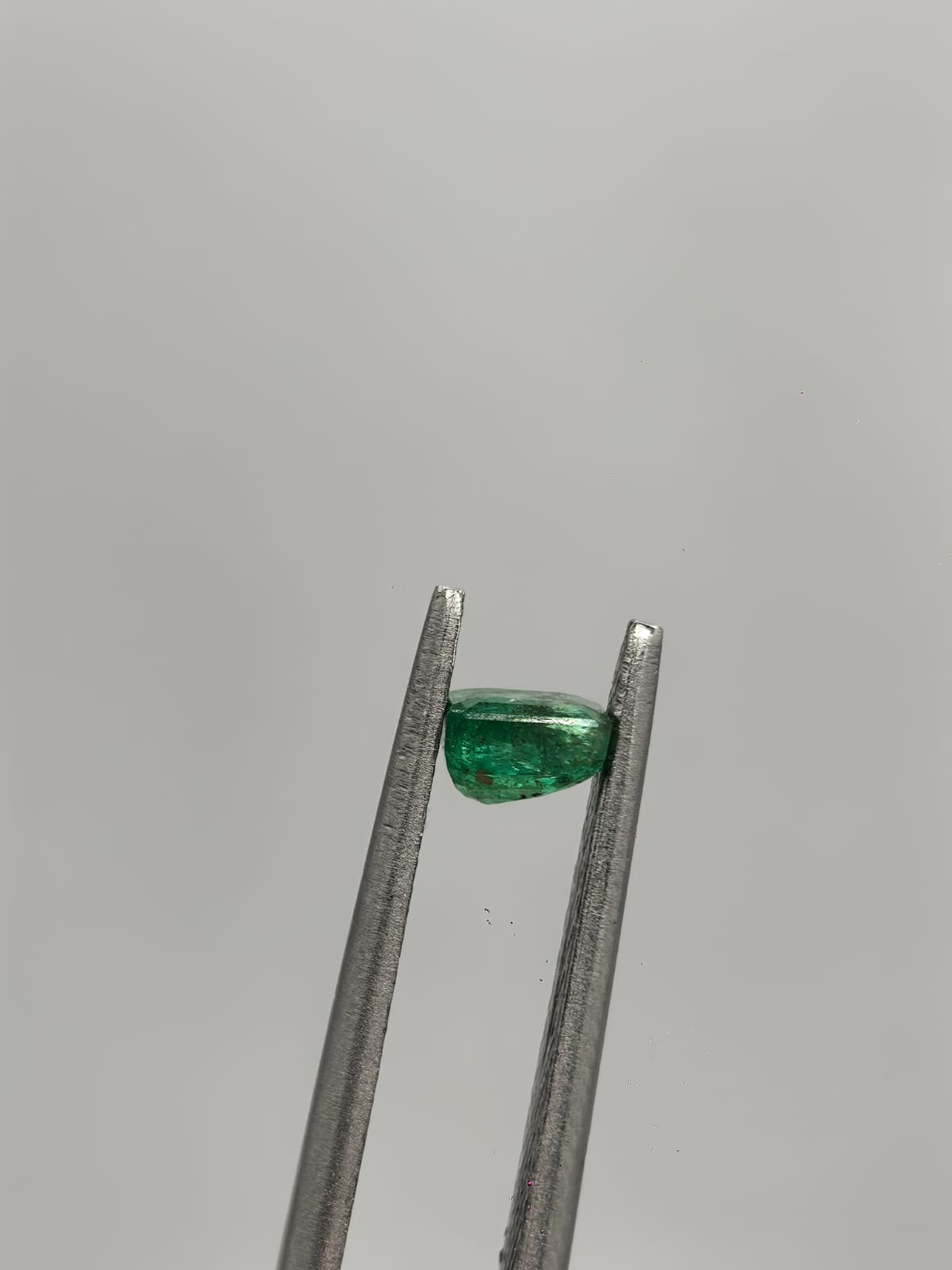 Esmeralda colombiana cuadrada de 0.38ct