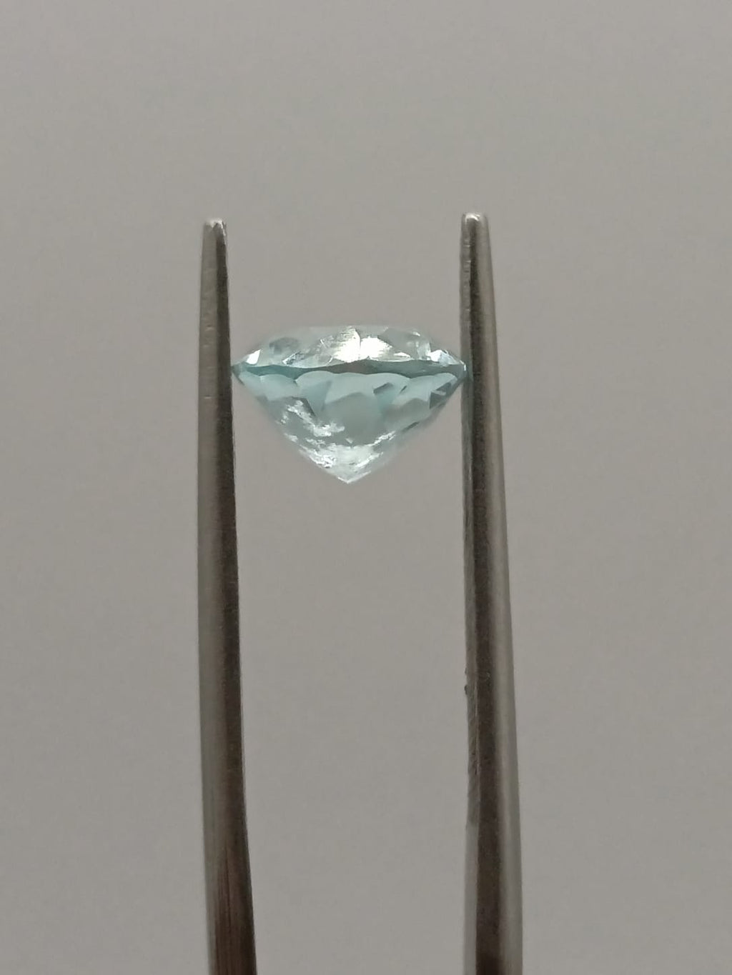 Aguamarina ovalada de 2.39ct