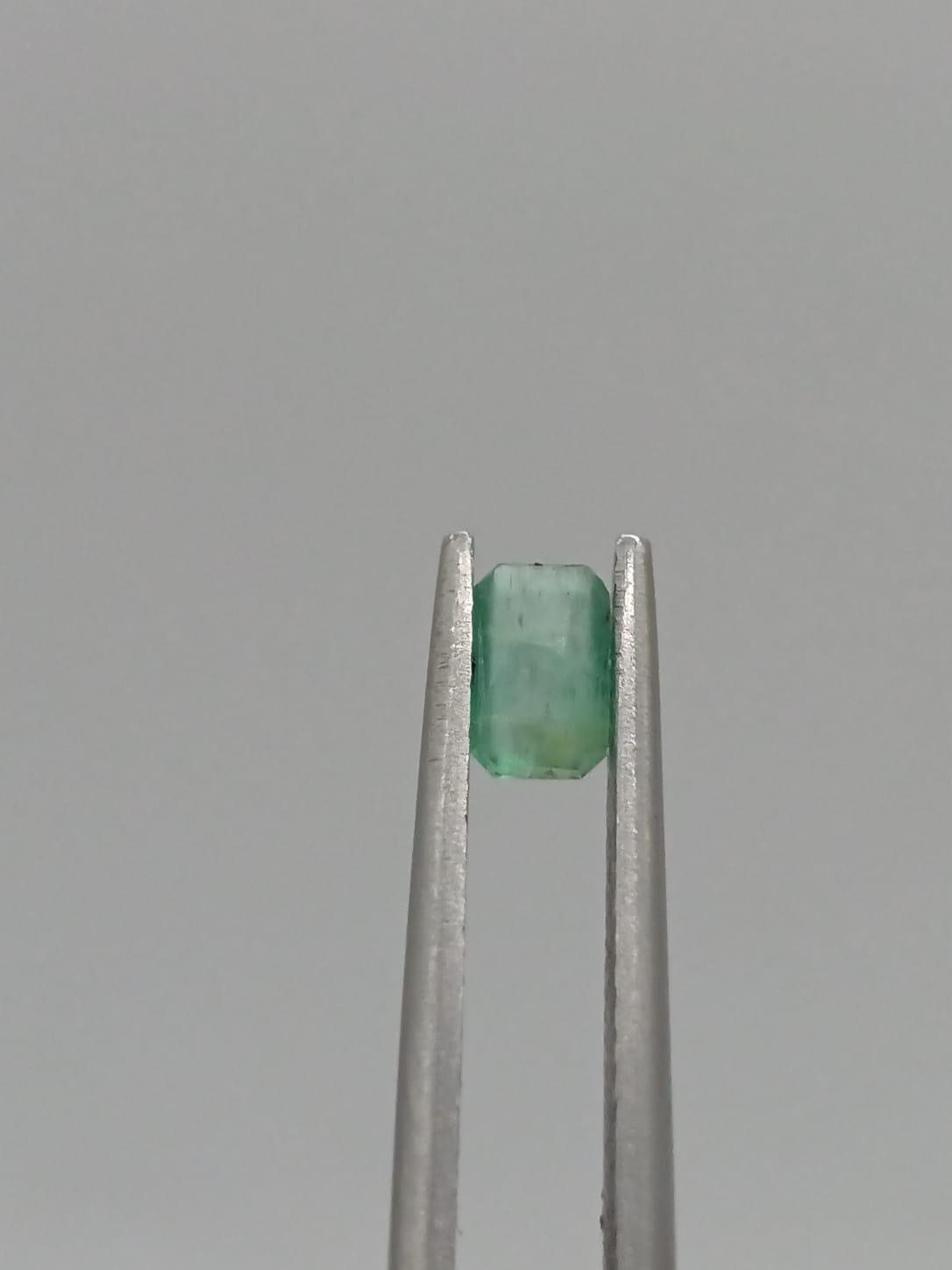Esmeralda brasileña rectangular de 0.30ct