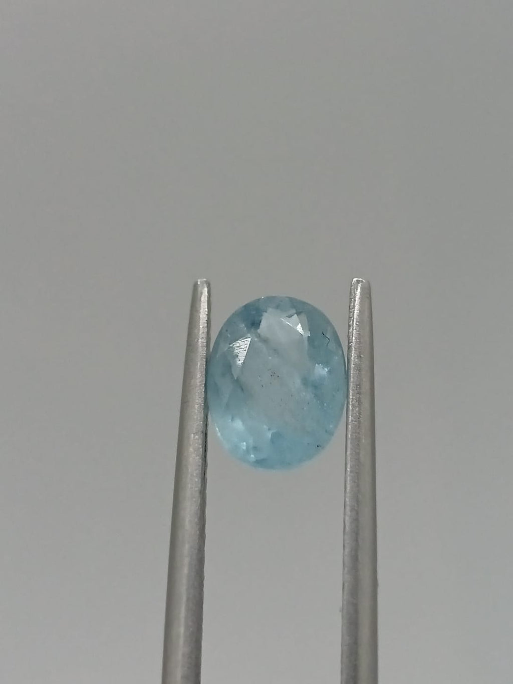 Aguamarina ovalada de 1.23ct