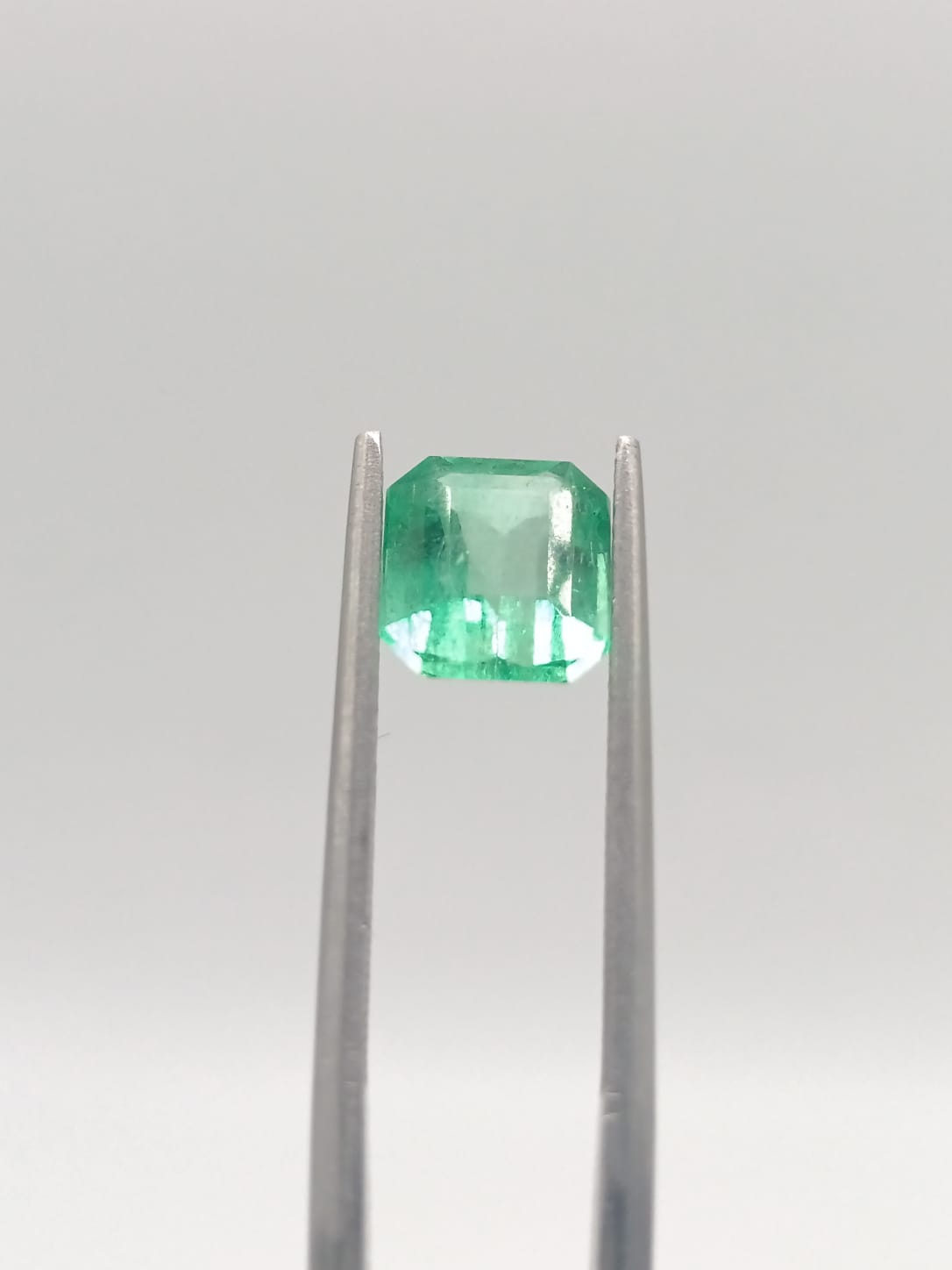 Esmeralda colombiana rectangular de 1.97ct