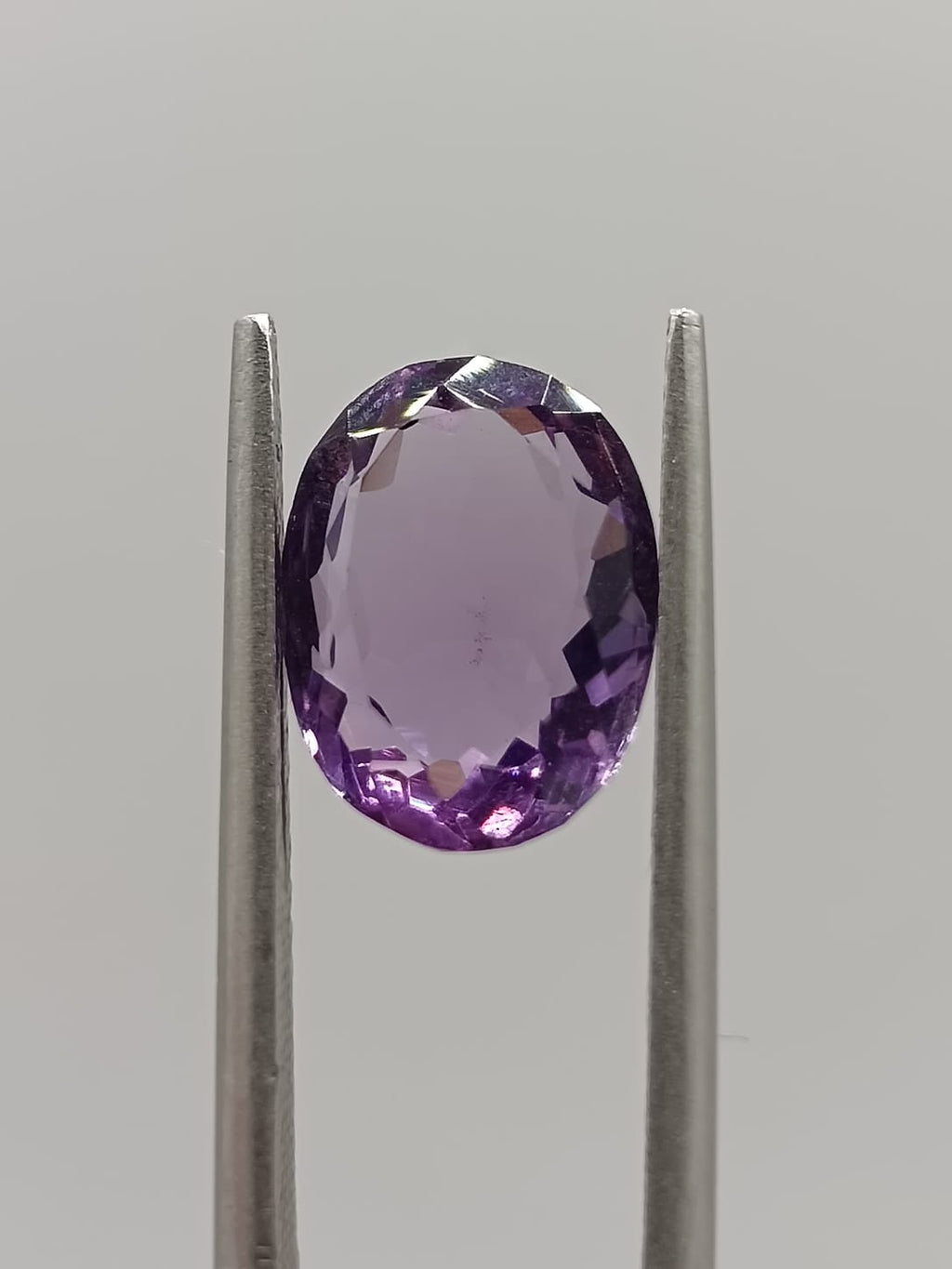 Amatista ovalada de 3.23ct