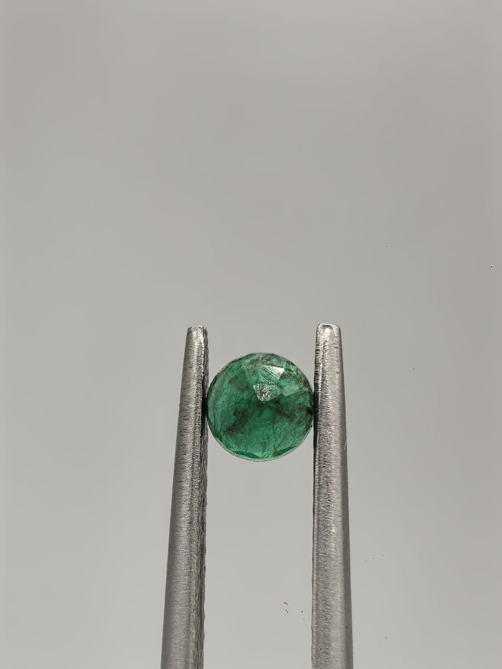 Esmeralda colombiana circular de 0.32ct