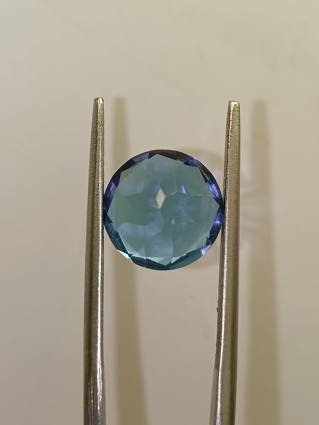 Alejandrita circular de 2.82ct