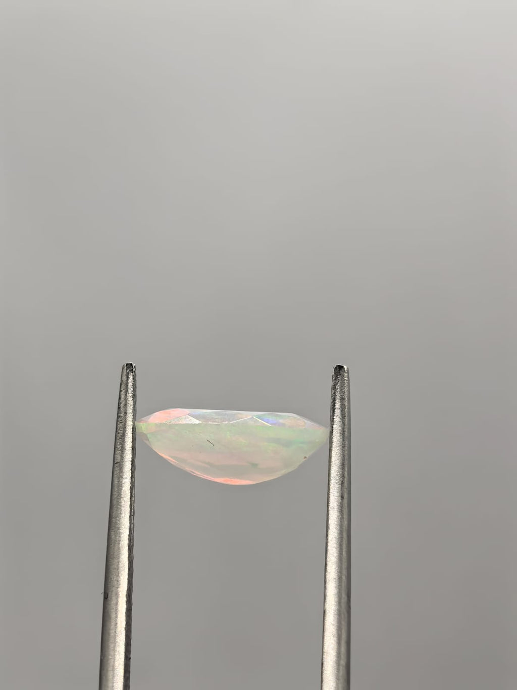 Ópalo ovalado de 1.18ct