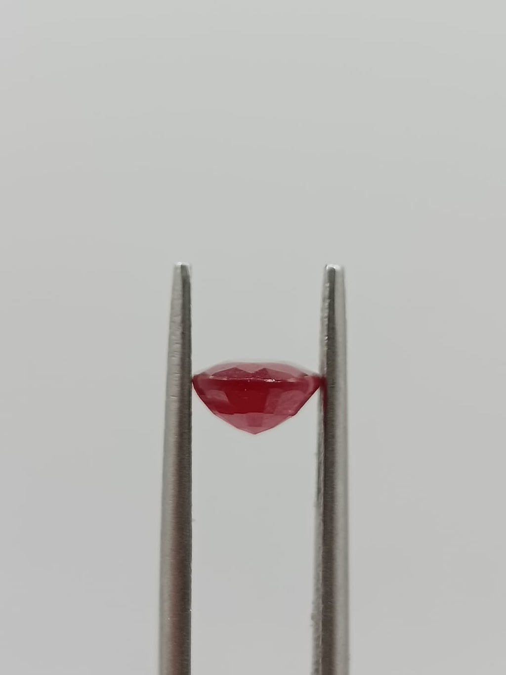 Rubí ovalado de 1.46ct