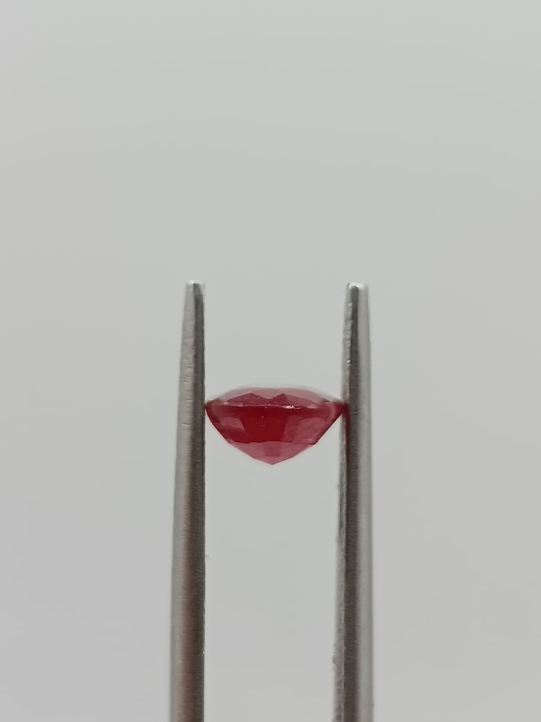 Rubí ovalado de 1.46ct