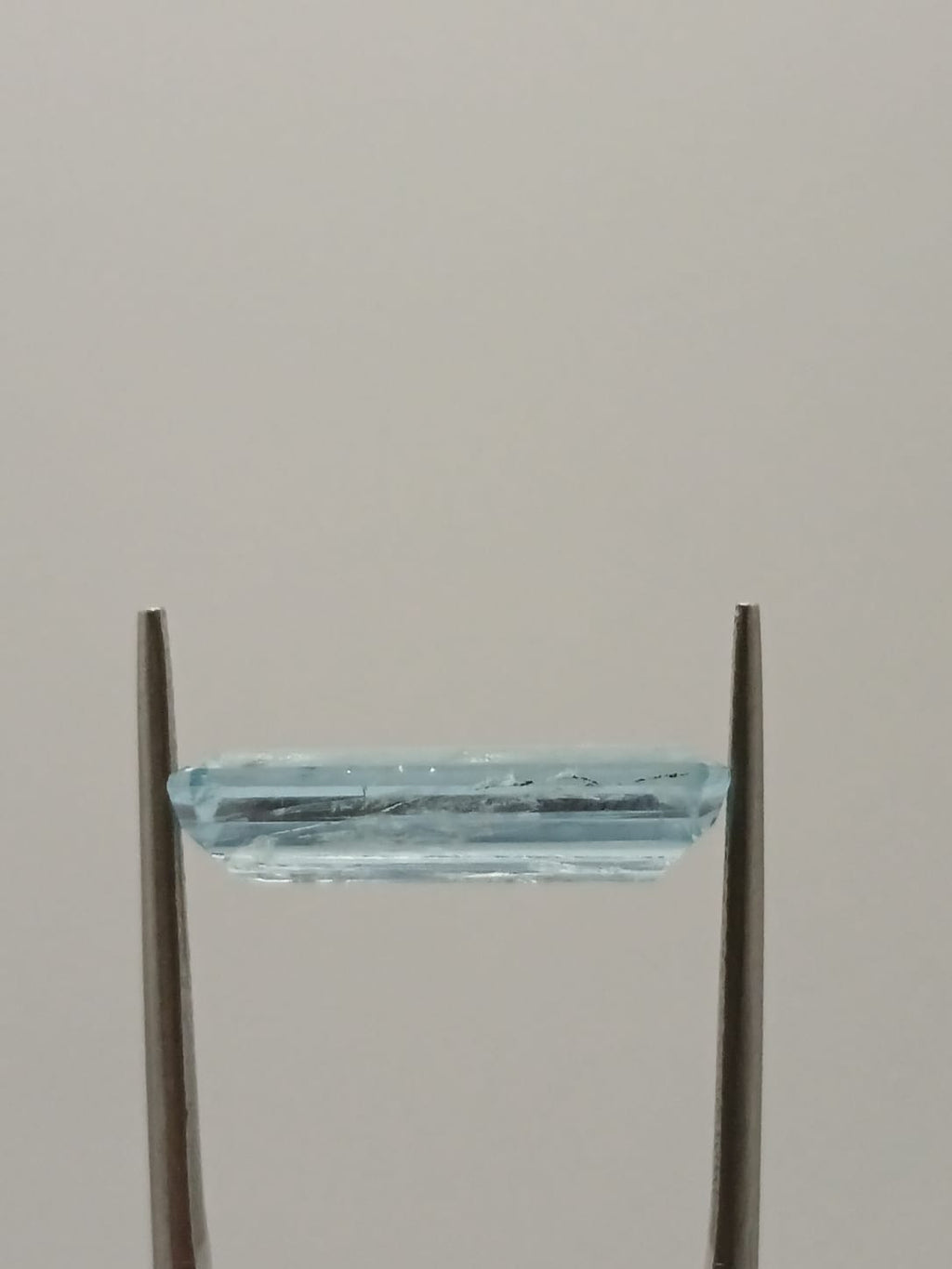 Aguamarina rectangular de 3.79ct