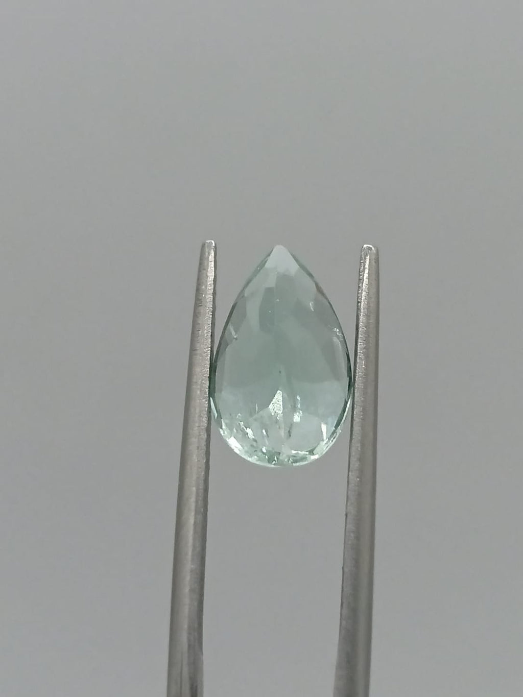 Aguamarina forma de gota de 2.70ct