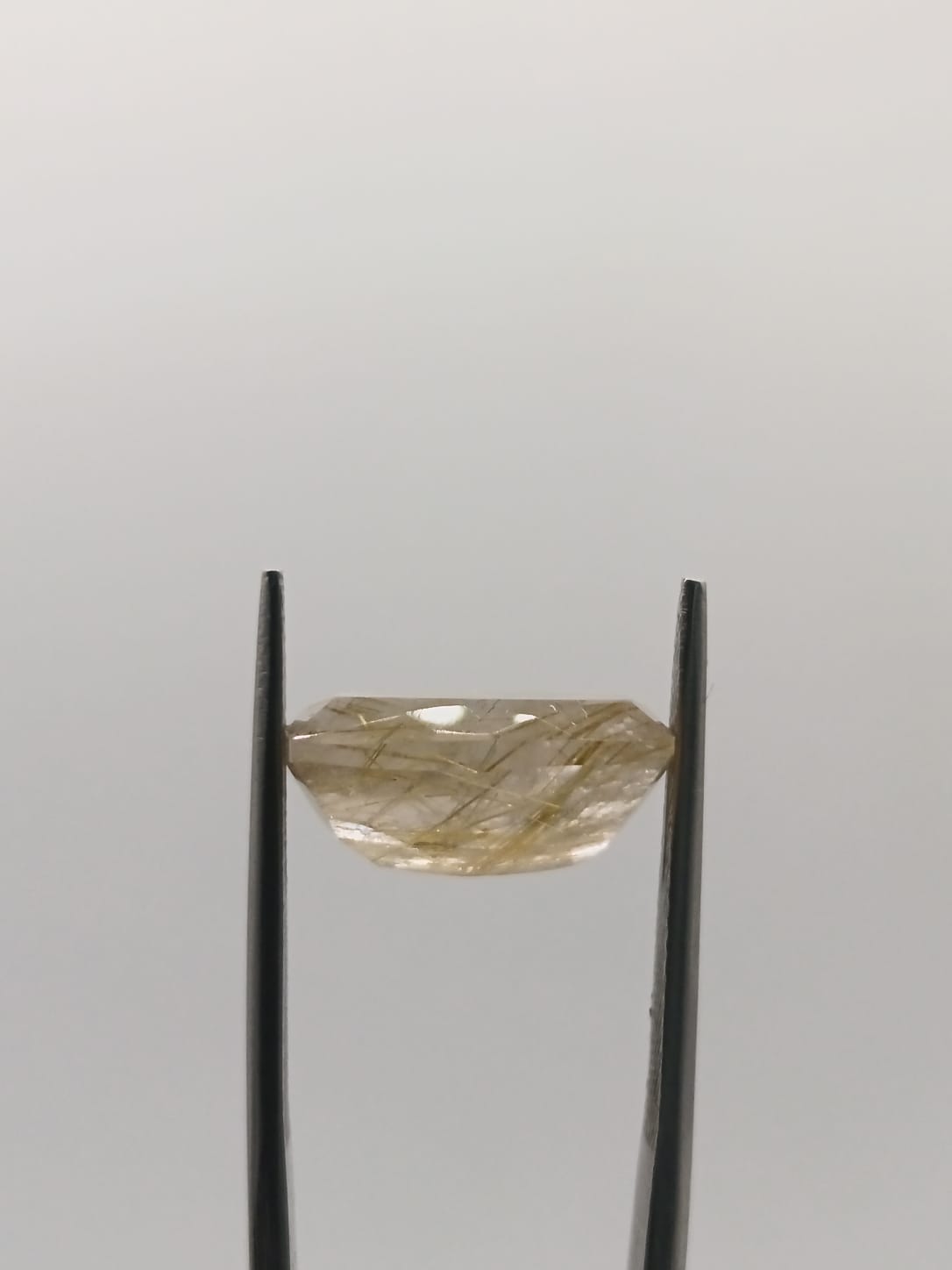 Cuarzo rutilado rectangular de 7.18ct