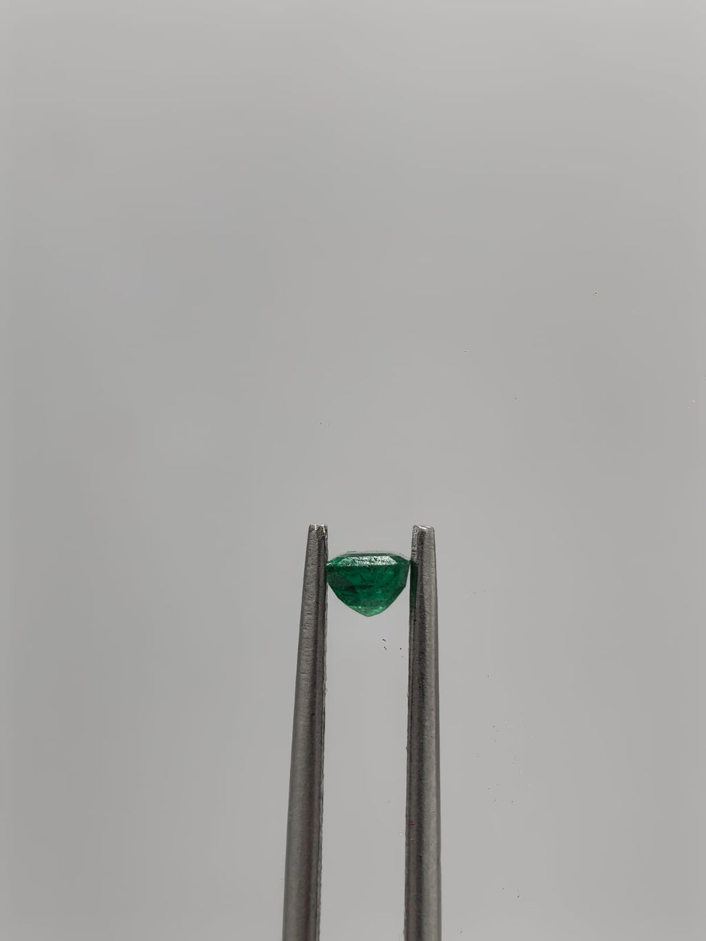 Esmeralda colombiana rectangular de 0.41ct